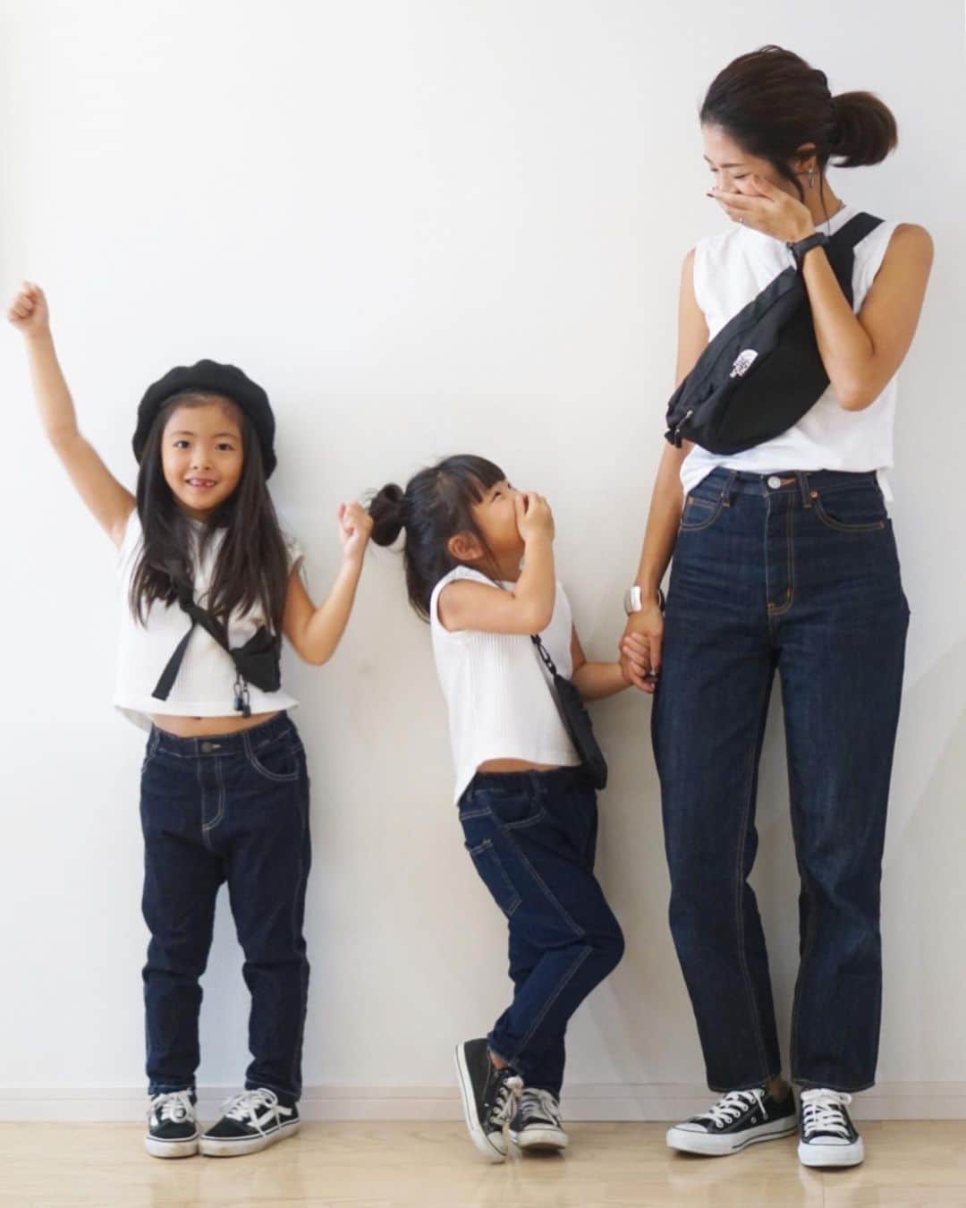 mocchiのインスタグラム：「2019.09.10 こんにちは🌞 ・ ・ あなたの番です、最終回だったねーー！！ なんか、しっくりこない終わり方だったのはあたしだけ？？🙄 ・ ・ huluの後編が気になって早く見たいーー！！ ・ ・ ・ 👧全身 @branshes 👩トップス▹#GU  パンツ▹#moussy ・ ・ ・ ・ ・ #ギュギュギュ 履くとほんとウエスト綺麗に締めてくれる✊ ・ 夏はちょっと暑いけど、慣れるよ🤣🤣🤣 @gyugyugyu_lme ・ ・」