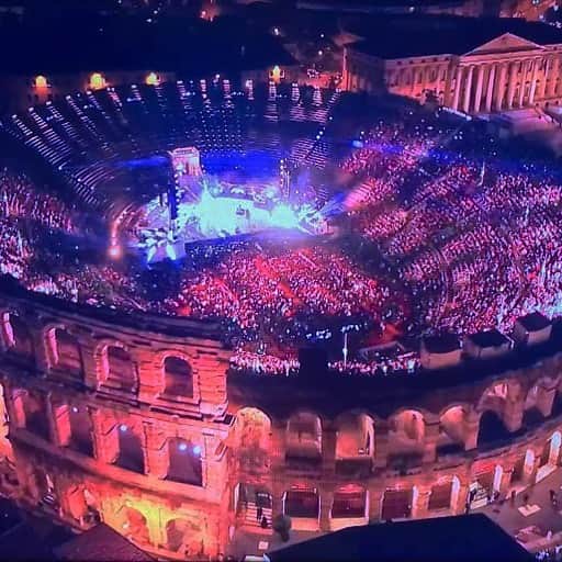 OneRepublicさんのインスタグラム写真 - (OneRepublicInstagram)「Amazing Verona! 🙏🙏」9月10日 5時42分 - onerepublic
