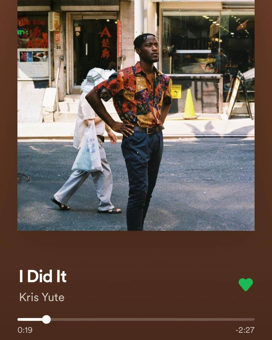 ペン・バッジリーさんのインスタグラム写真 - (ペン・バッジリーInstagram)「@kris.yute and me dancing to his song “I Did It.” Check it out on all platforms. It’s a jam 🚯🔊」9月10日 7時02分 - pennbadgley