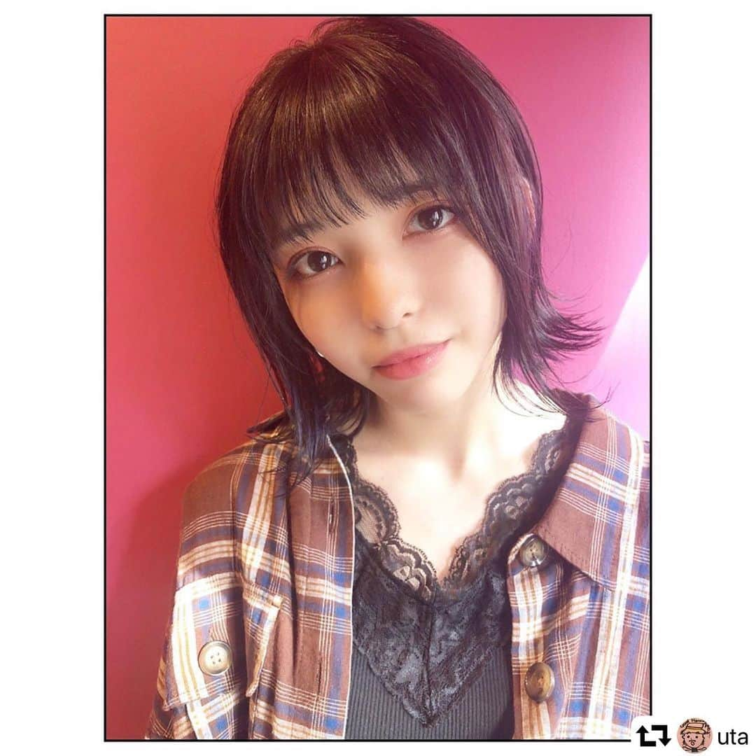 Bm Ngksdsさんのインスタグラム写真 - (Bm NgksdsInstagram)「#repost @uta #卒業生 ・・・ ネイビーをつかって透ける暗髪へ✨🐼 インナーカラーもブリーチをしていれています✨ ジューシーカラーへ✨✨ 髪色は2枚目へ✨ . . 僕らのこだわり★ ダメージを受けた髪に対してトリートメントでおぎなうのではなく、、マイナスにならないようにカラーダメージを抑えながらケアしてます✨ #予防美容 色味だけでなくほんとうのキレイを！！ . #普通が一番かわいい クオリティーの高い普通を提案します！ 初めましての方も来てください✨ .  来たい方はDMください✨✨ •••••••••••••••••••••••••••••••••••••••••••••••••••••• リティークをもっとたくさんの方に知っていただきたいのでリティークからのご提案です！ . 【紹介割】 紹介者、紹介できて来れた方共に1000円OFF orヘアケアセットプレゼント。 来られる際に紹介ですと伝えてください！！ . . 【セット割】 似合わせカット＋オーダーメイドカラー＋前処理トリートメント →12500円 . オーダーメイドカラー＋前処理トリートメント →10000円 . 上記にプラス2000円で特別にラブトリートメント追加できます！ . メニューに+税がかかります。 ロング料金あり。 #niigatacawaii#ベージュ#アッシュベージュ#グレージュ#アッシュ#ラベンダー#ラベンダーアッシュ #アレンジ動画 #ボブ#ヘアスタイル #ヘアアレンジ #ヘアセット#カラー動画#メイク動画#ハイライト#グラデーションカラー #アッシュ #アッシュグレー#ginza#銀座美容室#銀座美容院 #銀座#新潟市#新潟美容室 #新潟市美容室#lala__hair」9月10日 7時03分 - bm.beautymode