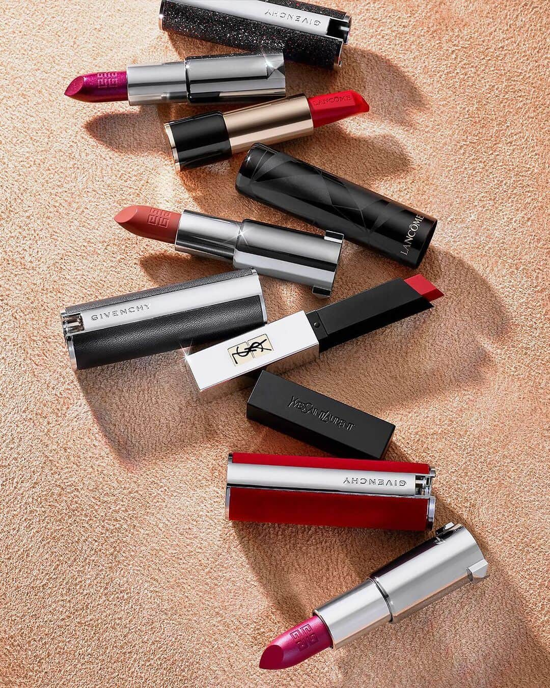 セフォラさんのインスタグラム写真 - (セフォラInstagram)「Me to the lipsticks already in my bag: I brought you some new friends! Indulge in these new, luxe formulas in shimmer, satin, and matte finishes 💋 . . . @givenchybeauty @lancomeofficial @yslbeauty」9月10日 6時58分 - sephora