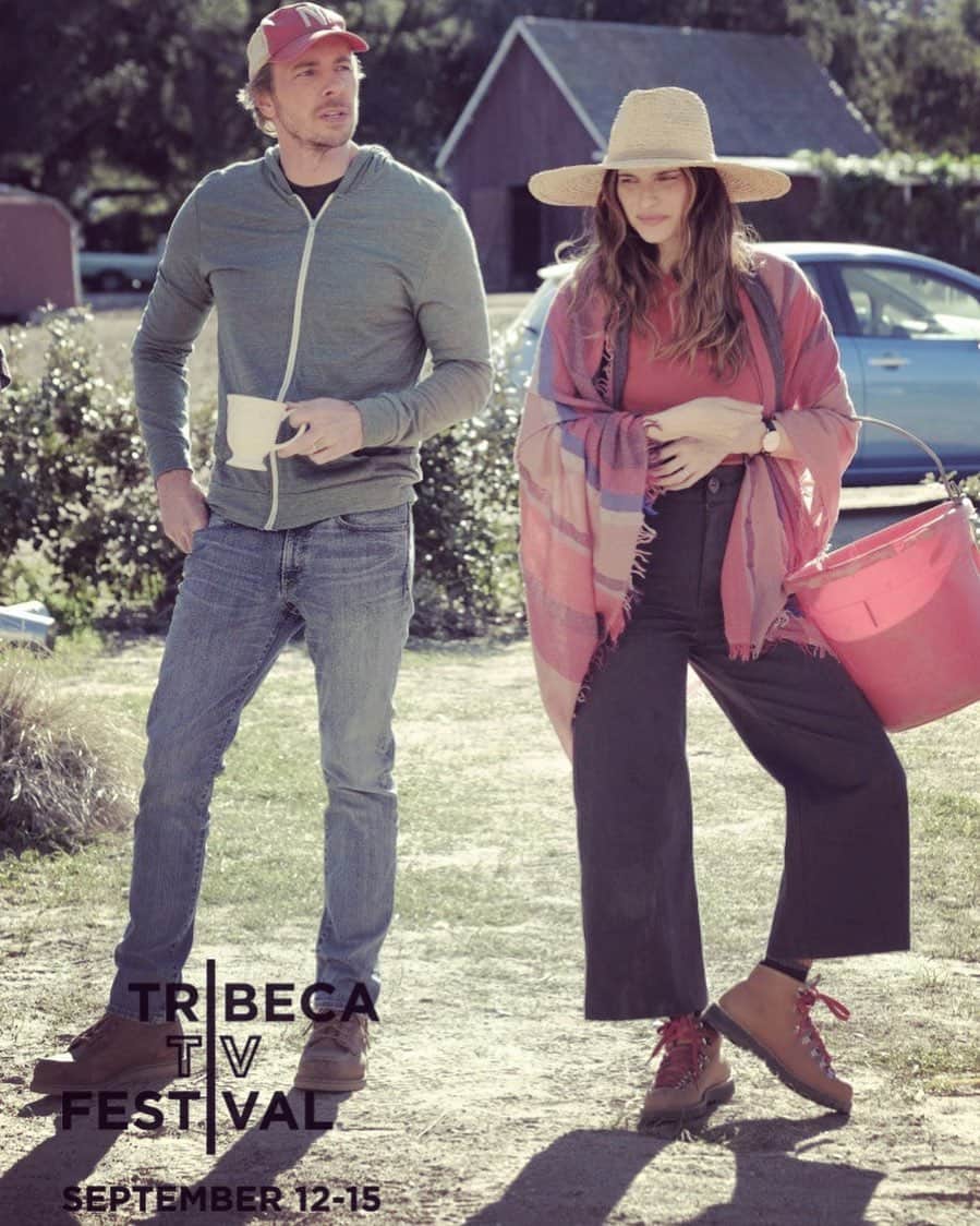 レイク・ベルのインスタグラム：「See y’all @Tribeca TV Festival! I’ll be there premiering Bless This Mess! Get your ticket at the link in my bio THIS WEEKEND 🚜#TribecaTVFestival」