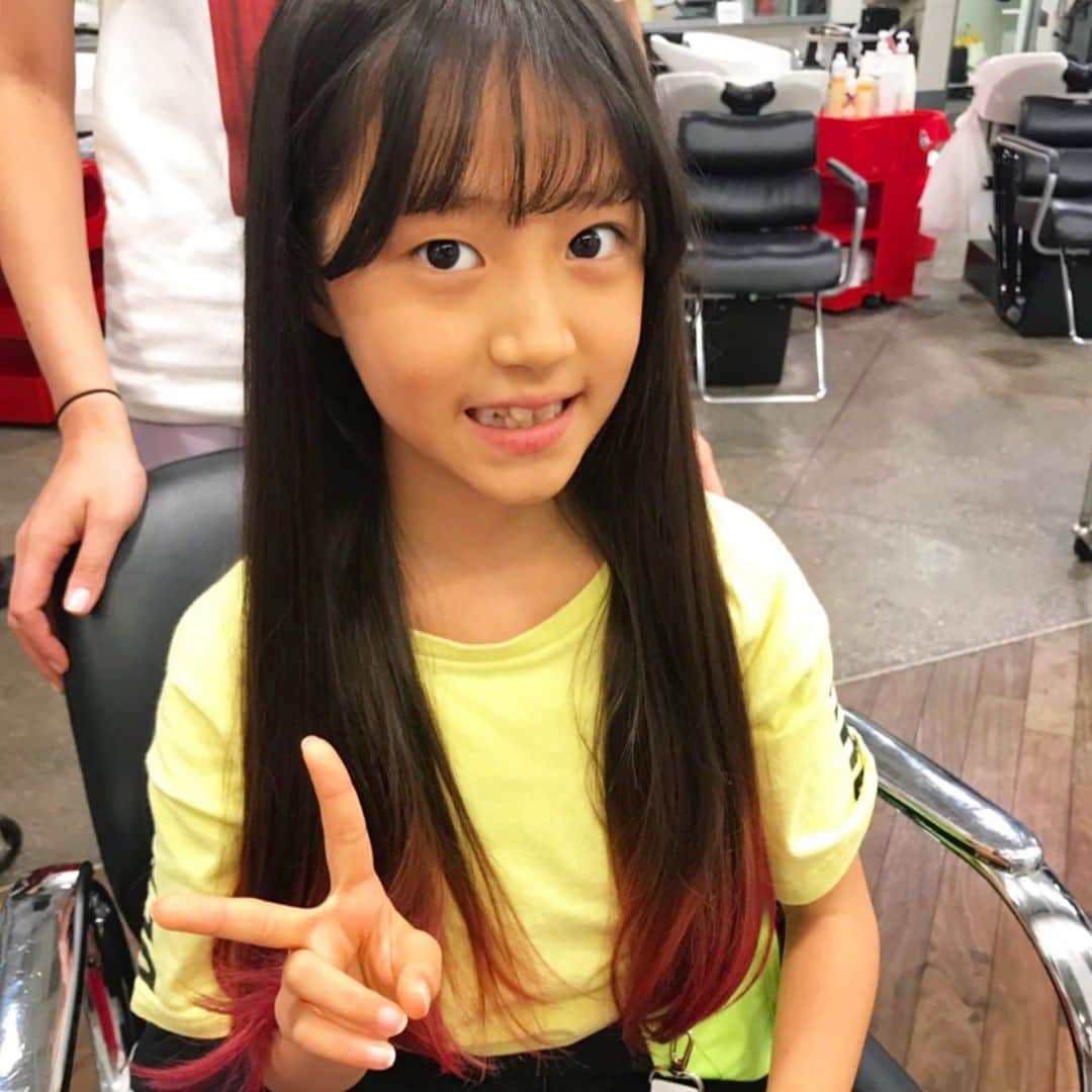 のインスタグラム：「夏の思ひ出 国内編  いよいよ二学期スタート！ と思いきや初日から台風で臨時休校。。 で、またまた夏休みの思い出に浸ってみた。  まずは念願の前髪を作ってみた！→イリス的にはこの夏一番のBig News😂 伊勢志摩旅行や実家帰省、都内に戻ってからも納涼歌舞伎に東京湾船舶散歩など、かなり充実の夏休みを過ごせたかなと。 これだけ沢山遊んだから二学期も頑張れるね！！ #mydeariris #summervacation #happytime #precioustime  #イリタン #夏休み」