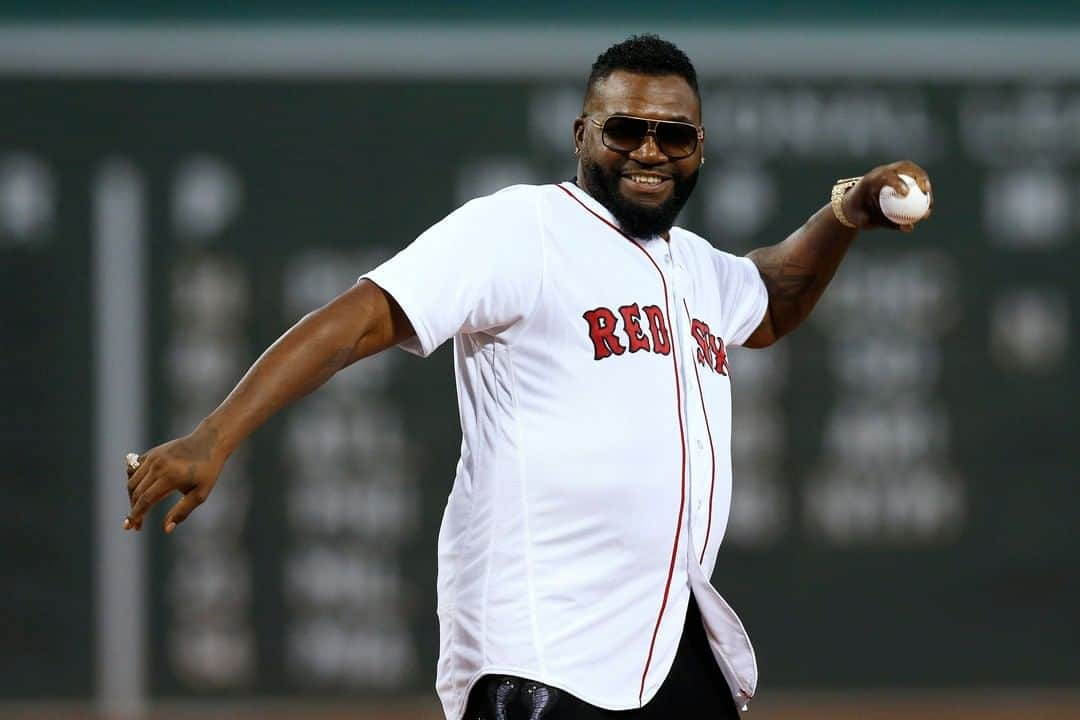 NBC Newsさんのインスタグラム写真 - (NBC NewsInstagram)「Former Boston Red Sox's David Ortiz throws out a ceremonial first pitch before a baseball game against the New York Yankees in Boston in his first return to Fenway Park since being shot in the Dominican Republic in June. Click the link in our bio to read more.⁠ .⁠ 📷 Michael Dwyer / @apnews」9月10日 9時11分 - nbcnews