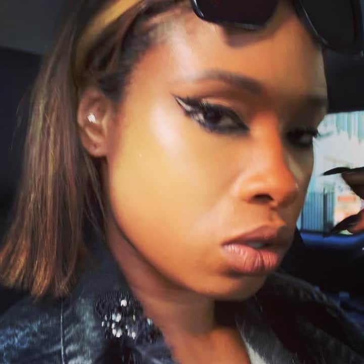 ジェニファー・ハドソンのインスタグラム：「I said Virgo , always treating everybody else , treat your damn self !  From  Heart to Hard work , I deserve the very best in my life , PERIOD #selfcare」