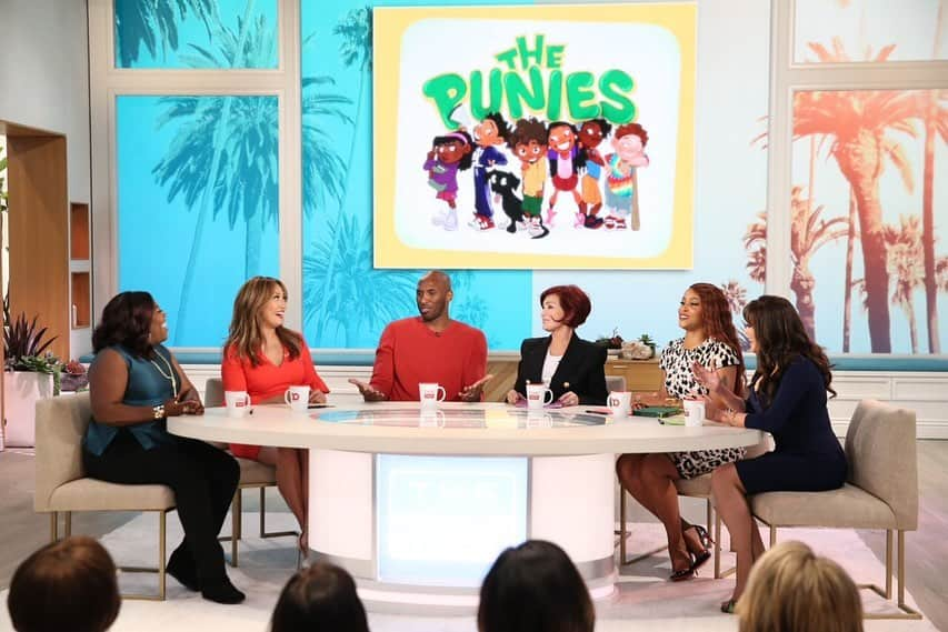 コービー・ブライアントのインスタグラム：「Thanks to the ladies of @thetalkcbs for having me on to kick-off Season 10. Loved discussing my latest @Granity projects #LegacyAndTheQueen and #ThePunies. I’m always game for talking about building confidence in young people and putting imagination back into sports.」