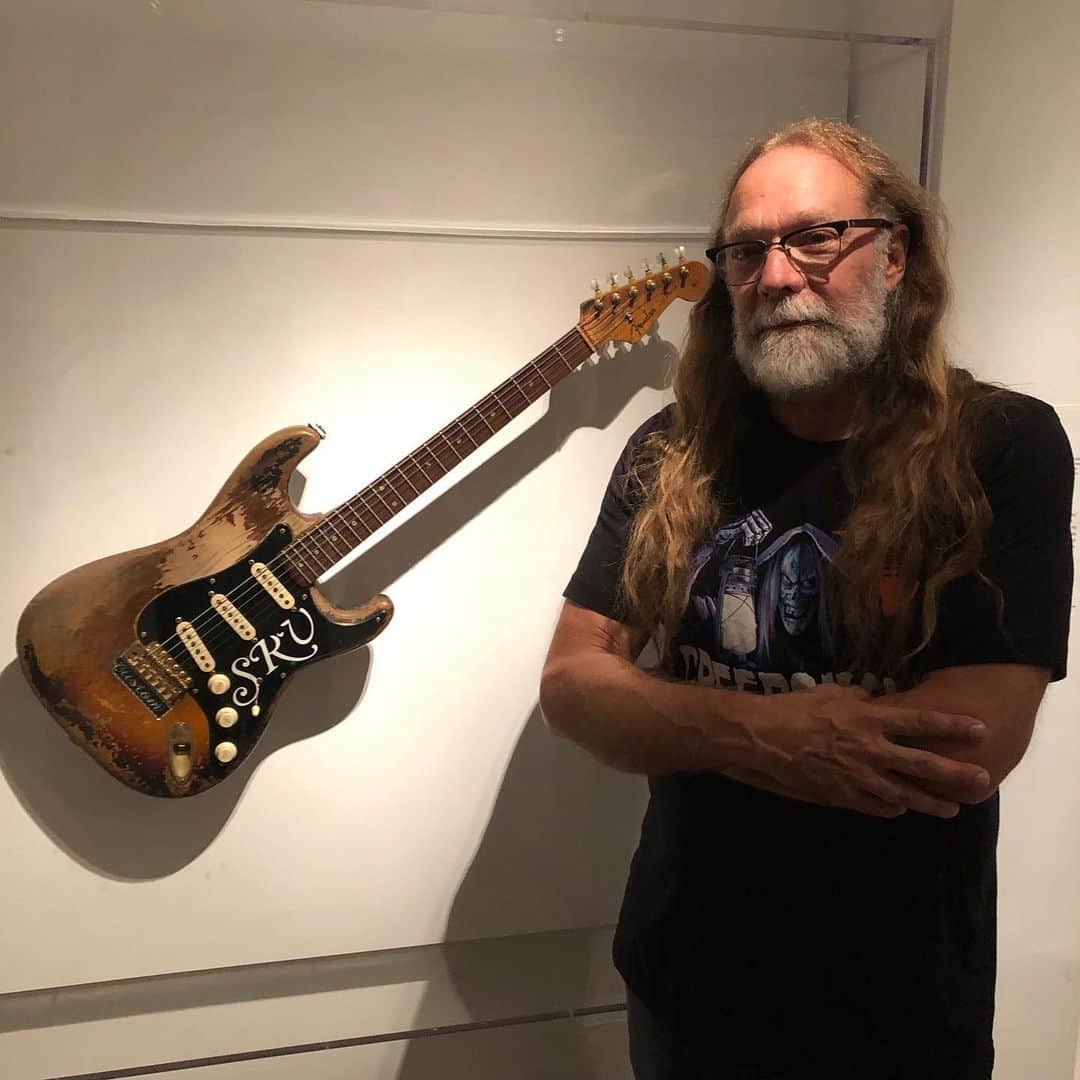 グレゴリー・ニコテロさんのインスタグラム写真 - (グレゴリー・ニコテロInstagram)「Stevie Ray Vaughan’s #1 at @the_met_museum_of_art exhibit.  I still have chills!  #srv #inspiration #guitar #austintexas」9月10日 11時27分 - gnicotero