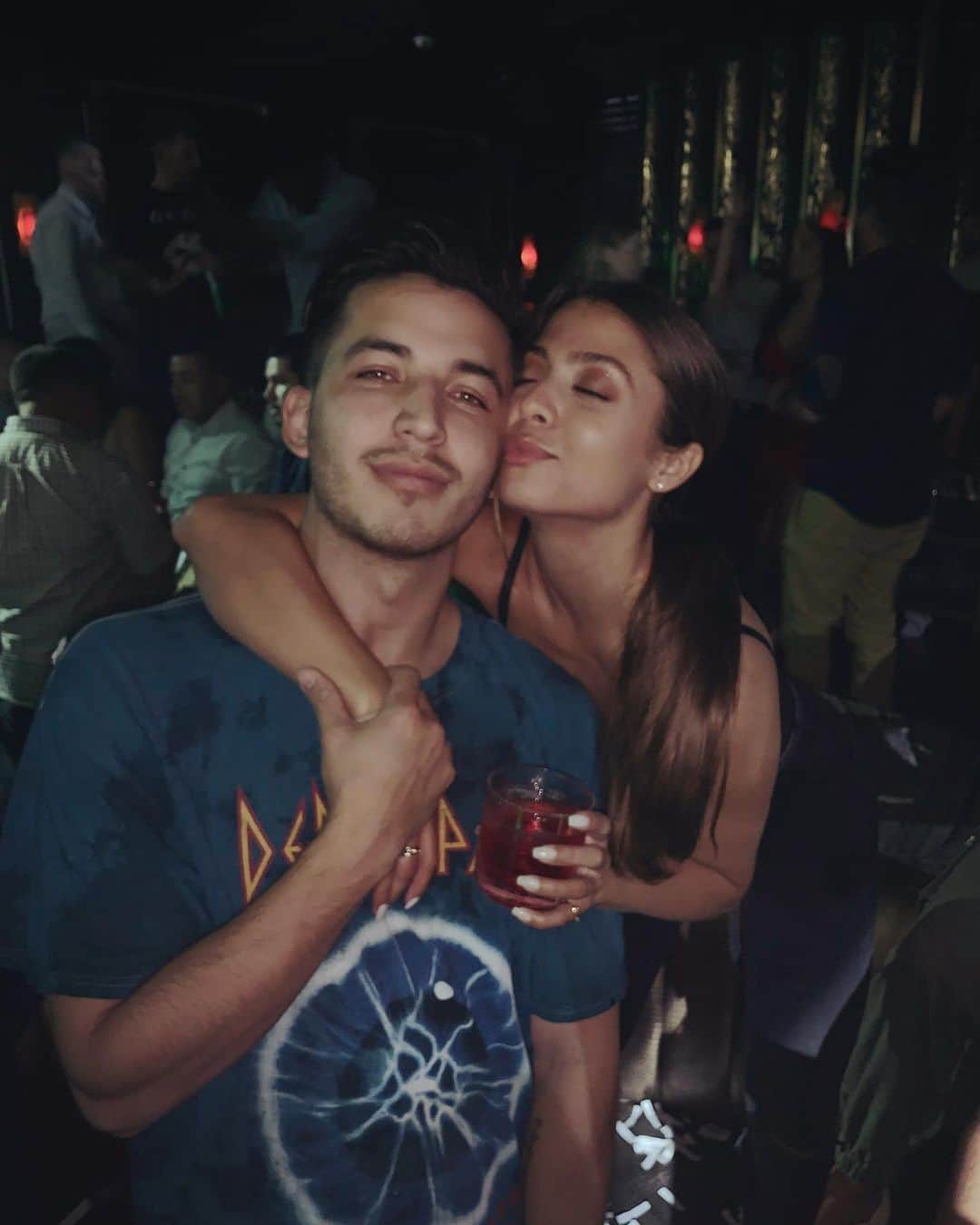 ジャック・レイ・パイルズのインスタグラム：「someone once asked why I always close my eyes in pictures, I was going to tell y’all but I don’t wanna let my secrets out. 🤷🏻‍♀️」