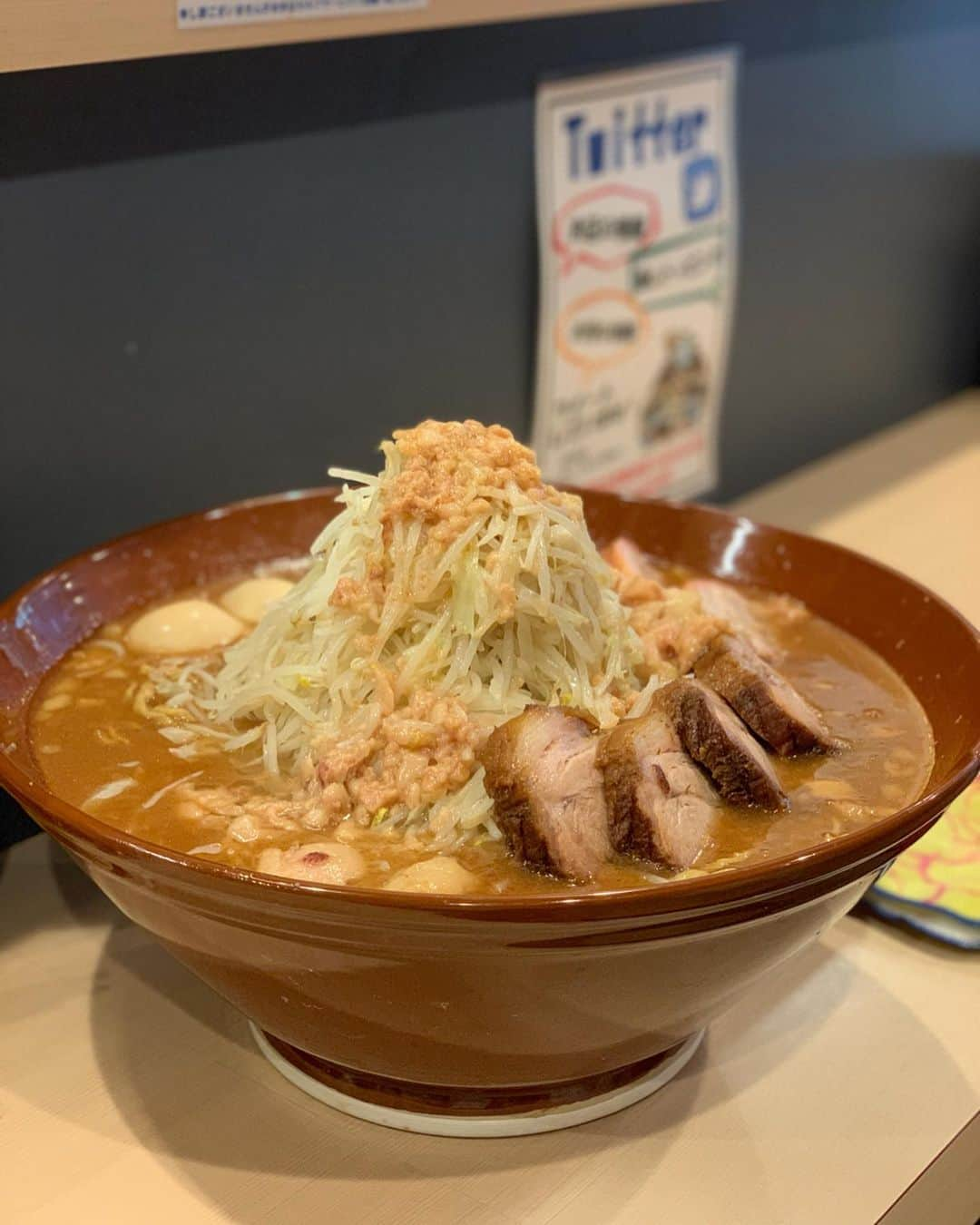 かこさんのインスタグラム写真 - (かこInstagram)「鷹の目 蒲田店さん！ラーメンとまぜそば😆美味しいの極み！！ #ラーメン鷹の目蒲田店 #ラーメン鷹の目」9月10日 23時27分 - harapeko__kako