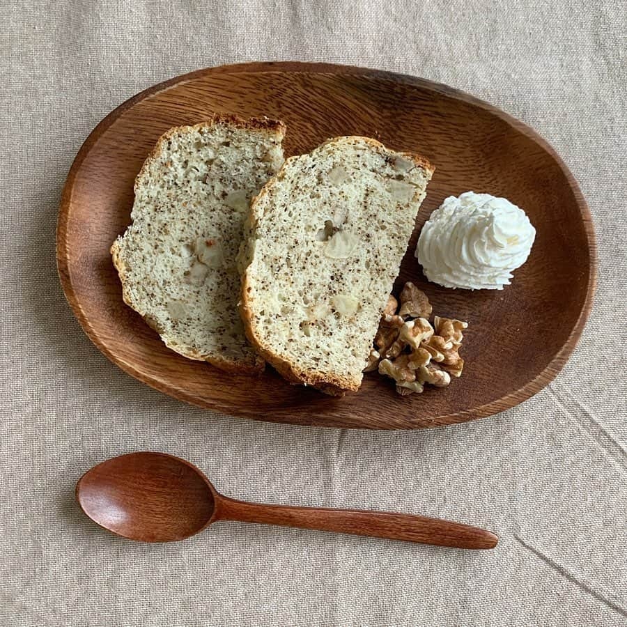 moca さんのインスタグラム写真 - (moca Instagram)「もかみうベーカリー🥖🥯🥐﻿ ﻿ ・バナナ紅茶パウンドケーキ﻿ ・ブルーベリークリームチーズパン ﻿ ・シナモンシュガーパン ﻿ ・ジャーマンポテトパン ﻿ ﻿ 全部大成功、！😚💖👏﻿」9月10日 22時10分 - moca_lol