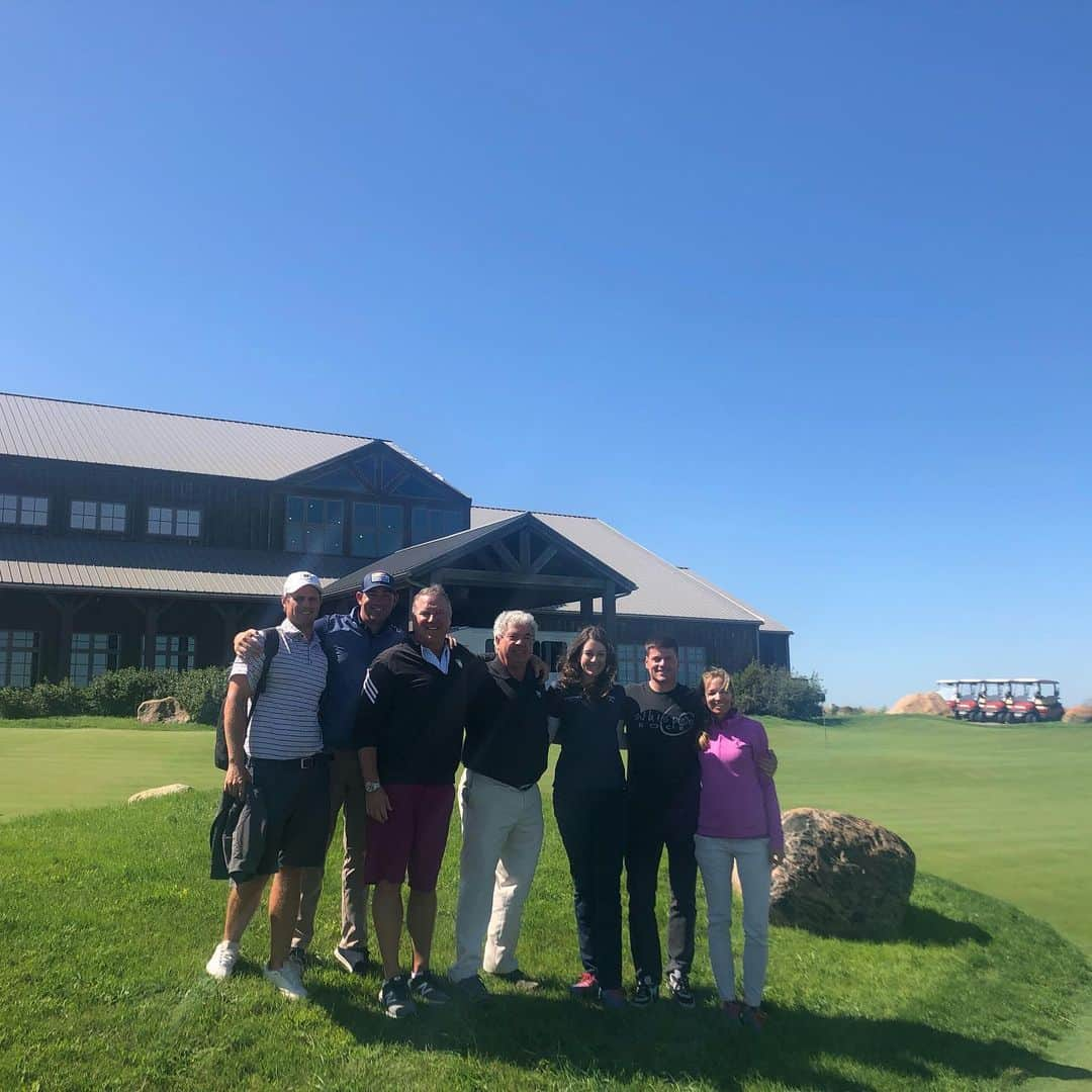 キム・カウフマンさんのインスタグラム写真 - (キム・カウフマンInstagram)「What a week! Pine Canyon ➡️ Sutton Bay ➡️ Michigan/Arcadia Bluffs. It’s not often I take a “fun” golf trip but when so many of your favorite people want to come along for the ride you can’t say no! Thank you to everyone who made this trip so much fun!! @kktamulis @jeremy_a_maddox @jaxwp @brent.henry29 @angstanford」9月10日 22時28分 - kimkaufmangolf