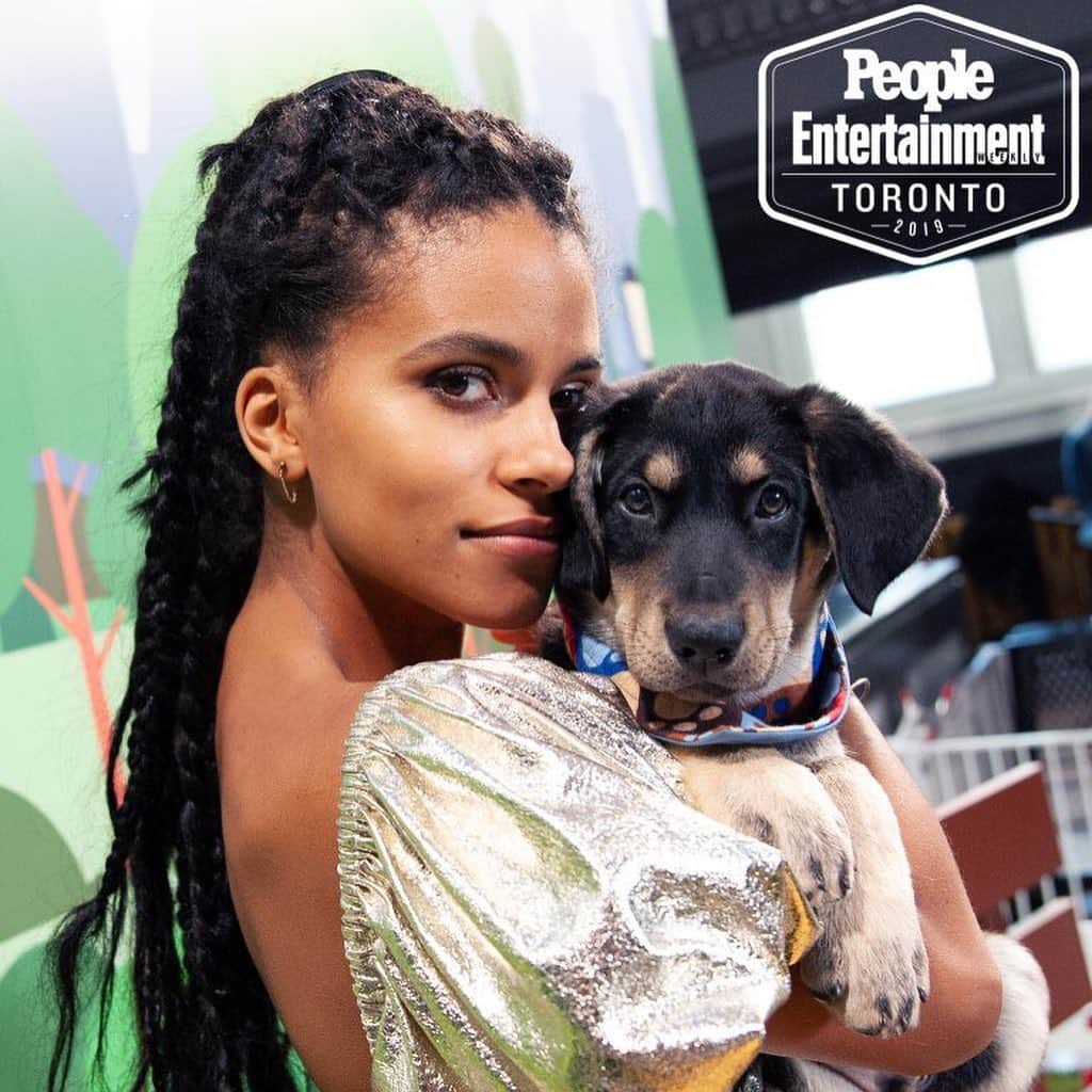 People Magazineさんのインスタグラム写真 - (People MagazineInstagram)「Best #TIFF ever? We certainly think so. 😍 These movie stars got to spend their weekend cuddling with adorable rescue puppies thanks to @findingthemhomes. 🐶 For more photos from our People & EW social studio presented by Facebook and Instagram, head to the link in bio. | 📷: @bentrivett」9月10日 22時22分 - people