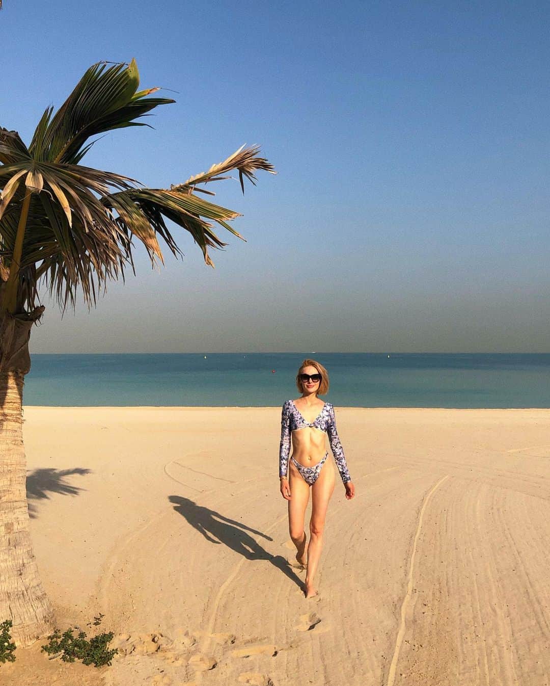 リアノン・ランゲラック（ミッチェル・ランゲラックの妻）さんのインスタグラム写真 - (リアノン・ランゲラック（ミッチェル・ランゲラックの妻）Instagram)「Morning in paradise 🏝✨🐪 #wanderlust #mydubai」9月10日 22時27分 - riri_langerak