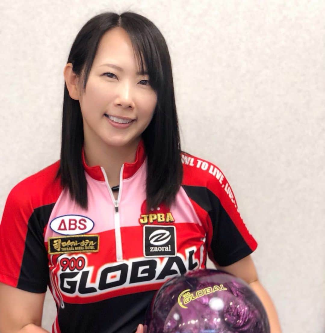 のインスタグラム：「今日は公開練習でした🎳 明日からのMKチャリティカップ頑張ります‼️☺️ #mkボウル上賀茂  #京都 #ボウリング #公式戦  #司ロイヤルホテル  #abs #900global  #zaoral #応援お願いします✨」