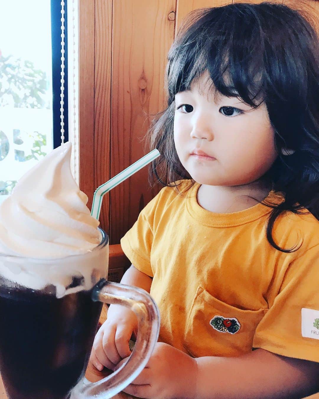 大友愛さんのインスタグラム写真 - (大友愛Instagram)「コメダ珈琲☕︎ ソフトクリーム🍦がお目当て😍  #秋本family  #秋本kids #愛心 #2歳」9月10日 15時32分 - ai_dayooon