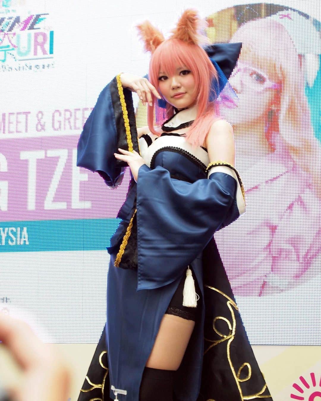 YingTzeさんのインスタグラム写真 - (YingTzeInstagram)「Which Tamamo is my first Tamamo Cosplay ? Answer is = Tamamo No Mae ! 🌟 This is also my first ever Guest Cosplayer Appearance back in 2013 at Funan Anime Matsuri in Singapore by @animefestivalasia 😭❤️ _ Have I changed much ? I think now I’ve gained more weight lol . 😂 Otherwise I’m pretty much the same old me , I’m still kinda awkward when it comes to appearance on stage. ( zoom in to look at my scared face 😂) Anyways , I’ll be re-doing my Tamamo cosplay soon ! 😘❤️ _ 📸 sent to be by @daymien  #blessed #fateextella #tamamonomae #tamamocosplay #tamamo #funananimematsuri」9月10日 15時43分 - yingtze