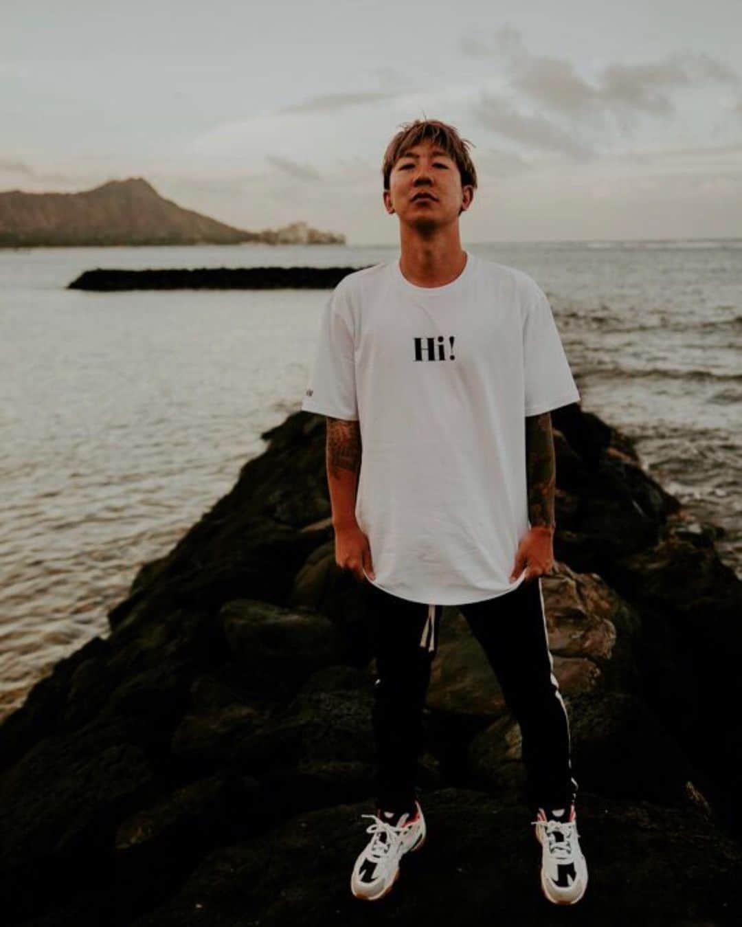 ILAのインスタグラム：「Hi 👋🏼 Bye shirt also available in Women’s  #ilaswim #plwstudios  Photo by 📷 @p.l.w.studios @hiroyabrian」