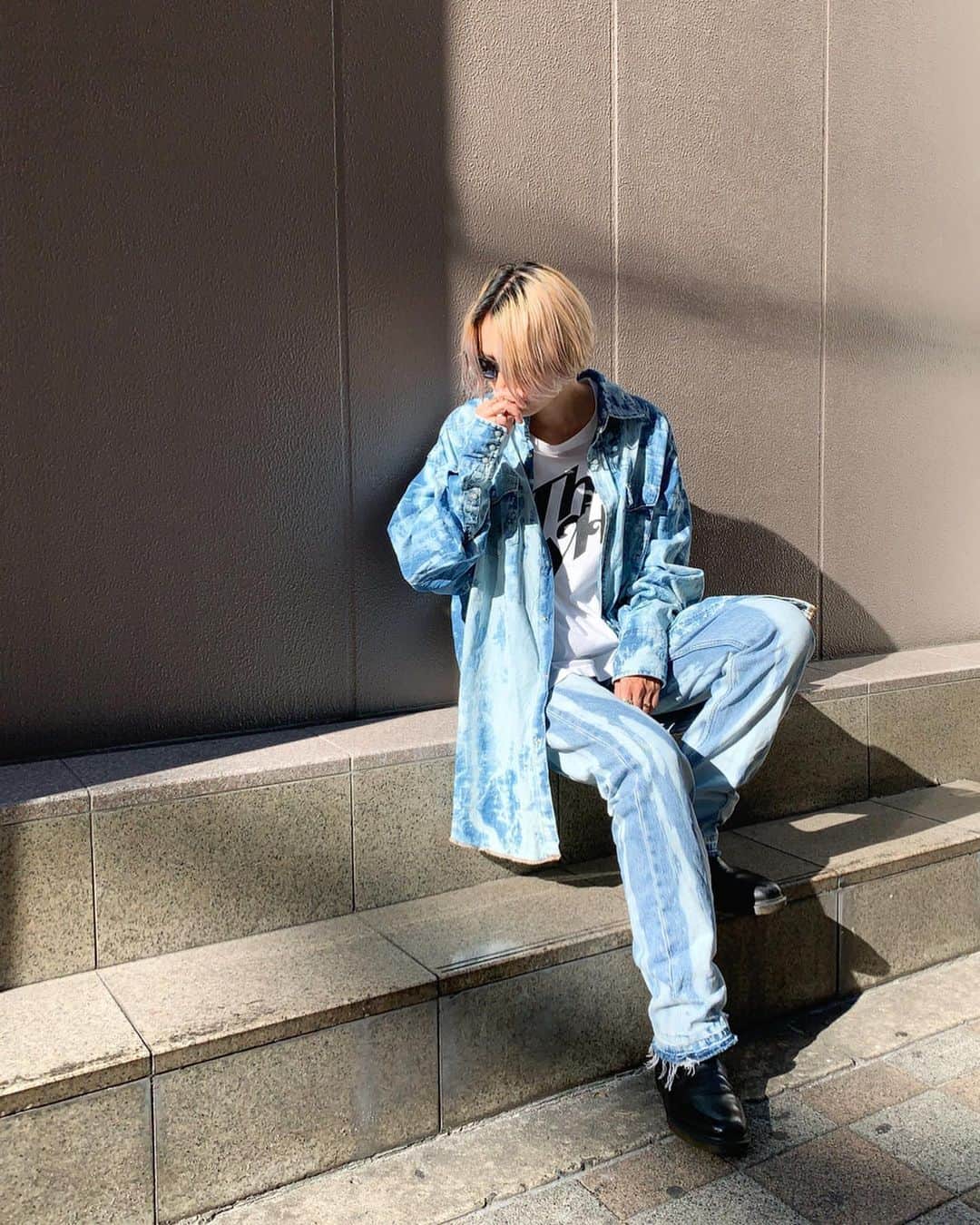 のインスタグラム：「Wrangler big size bleach denim western shirts ¥6000+tax . 90's THE WHO ¥6000+tax . stripe bleach 501 ¥6250+tax . 通販も可能です。 お問い合わせはお電話で承ります。 . #お問い合わせはお電話で承ります #jammru #osaka  #fashion  #streetstyle  #streetfashion  #vtg  #vintage  #used  #usedclothing  #古着 #古着屋 #ファッション #70s #80s #90s」