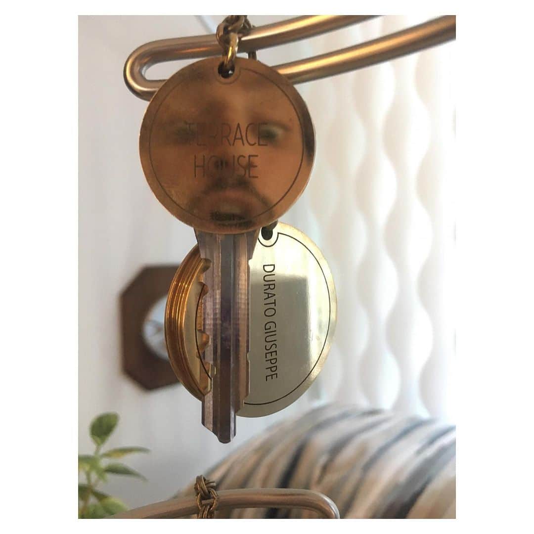 のインスタグラム：「引っ越しましたっぺ #terracehouse」