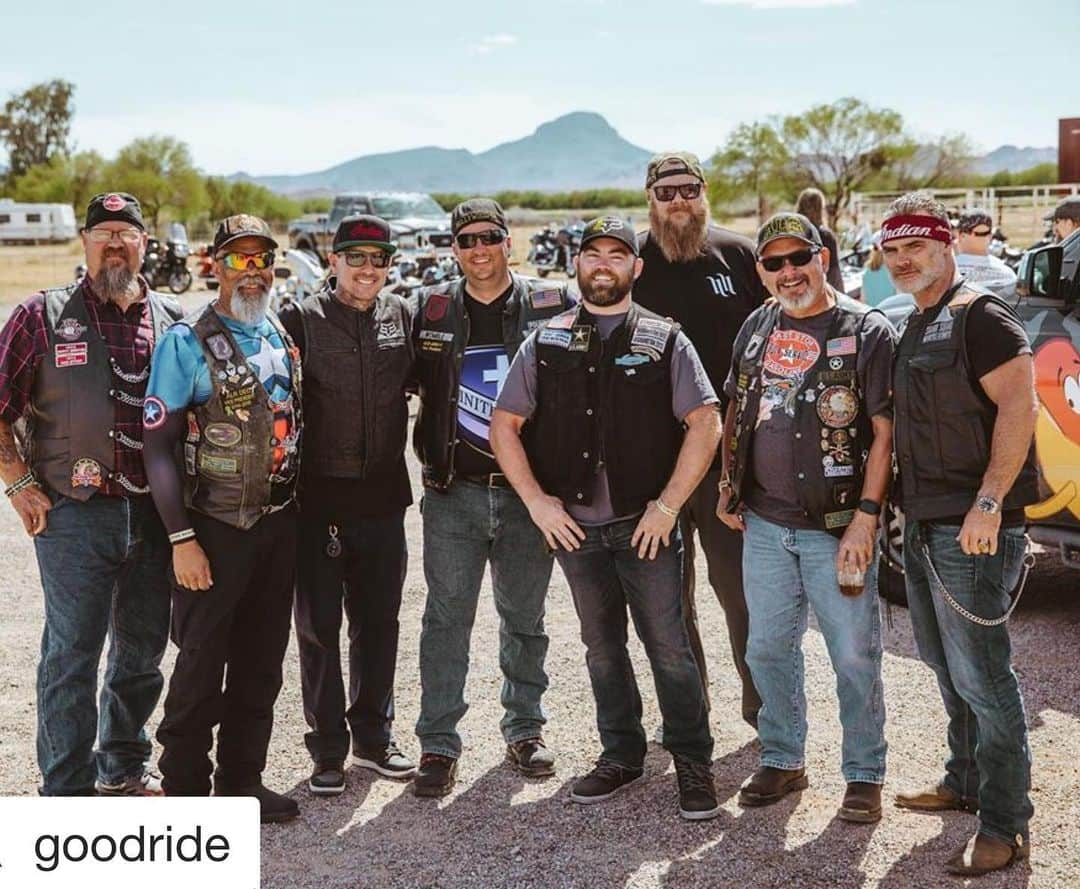 ケアリー・ハートさんのインスタグラム写真 - (ケアリー・ハートInstagram)「Here is a photo from @goodride Arizona earlier this year. These are some of the veterans that came on the ride with us. We are only 2 and a half weeks away from @goodride Columbus, Ohio!! You signed up? Special thanks to @aimexpo for getting us out there!」9月10日 23時37分 - hartluck