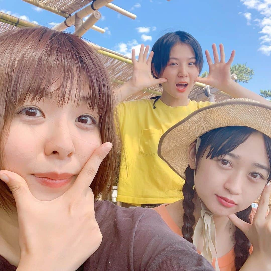 光永さんのインスタグラム写真 - (光永Instagram)「夏の思い出。 山田愛実と小川暖奈と(福田麻貴は風邪で欠席😭)海行けました。 みんな終日休みというスケジュールが合うなんて奇跡。 主婦のような格好でスパルタで泳ぎ🏊‍♂️、海の家で贅沢して🏝、かき氷も食べて🍧、帰りは横浜で中華食べ放題🥟🥠帰宅後爆寝。最高。 . . #一色海岸 #逗子 #葉山 #海水浴 #2019夏 #TEAMBANANA山田 #スパイク小川 #光永」9月10日 18時48分 - hinata_official__