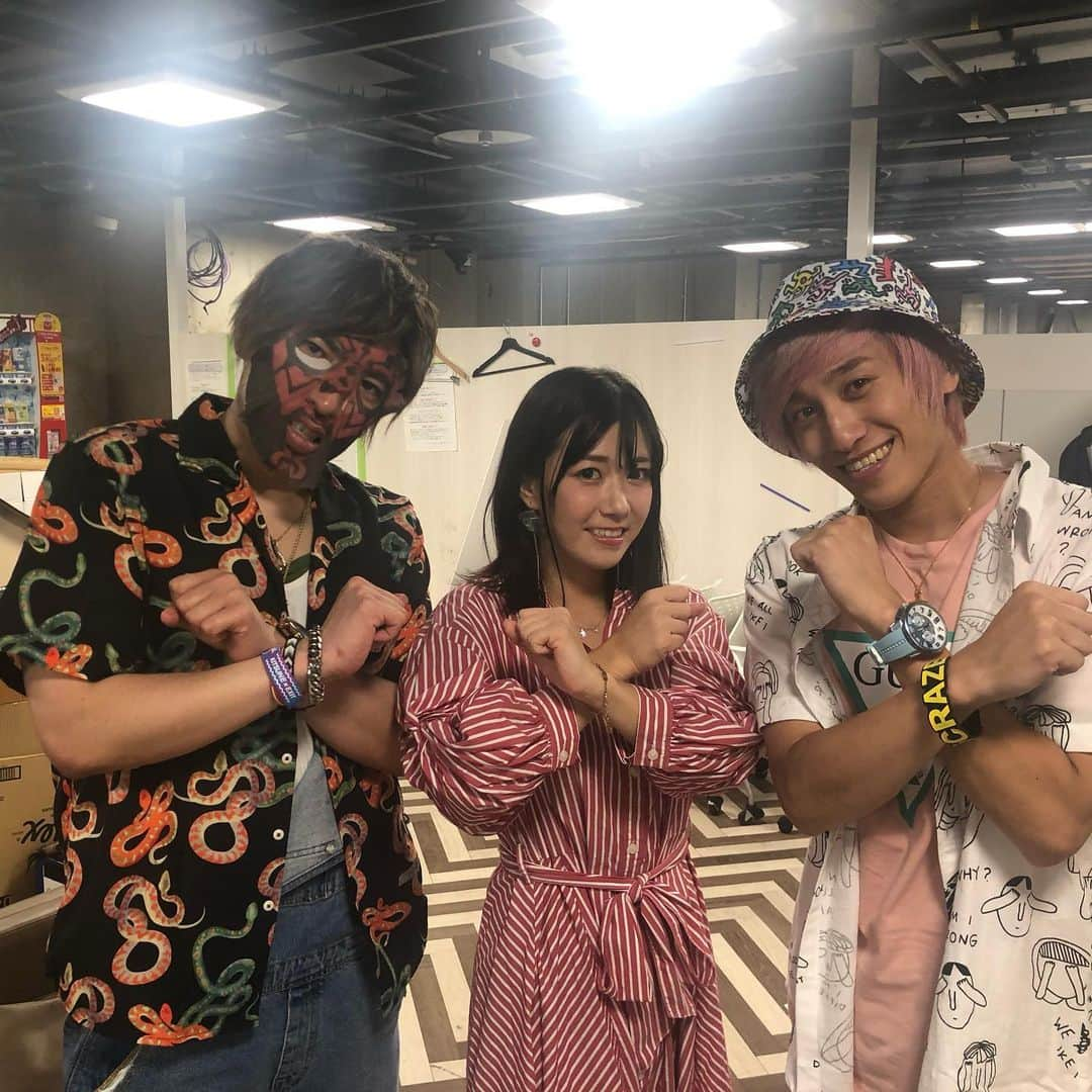 夏奈子さんのインスタグラム写真 - (夏奈子Instagram)「昨日は吉本無限大ホールで コンピヨ4 ありがとうございました！ 初期から出演させて頂いて4回目のコント‼️ とても楽しかった〜！！ なにより吉本無限大ホールが満員(#EXIT のおかげw) で、お客様も温かくて、 優しくて とても楽しかったです❤️ 不良の役、老婆の役、医者の役など色々できて楽しかった〜w 写真の、りんたろー。君は 本番終わったらパックしてた…w女子力高！！ 友達も来てくれたりして 嬉しかったなぁ(^^) 関わってくださったキャストのみなさん、作家さん、スタッフさん、 お客様、みなさん ほんとにありがとうございました❤️ またよろしくお願いします🤲  #無限大ホール  #コント #コンピヨ #コンピヨ4 #お笑いは世界を救う  #素敵なメンバー #ありがとうございます」9月10日 18時57分 - chankana0609