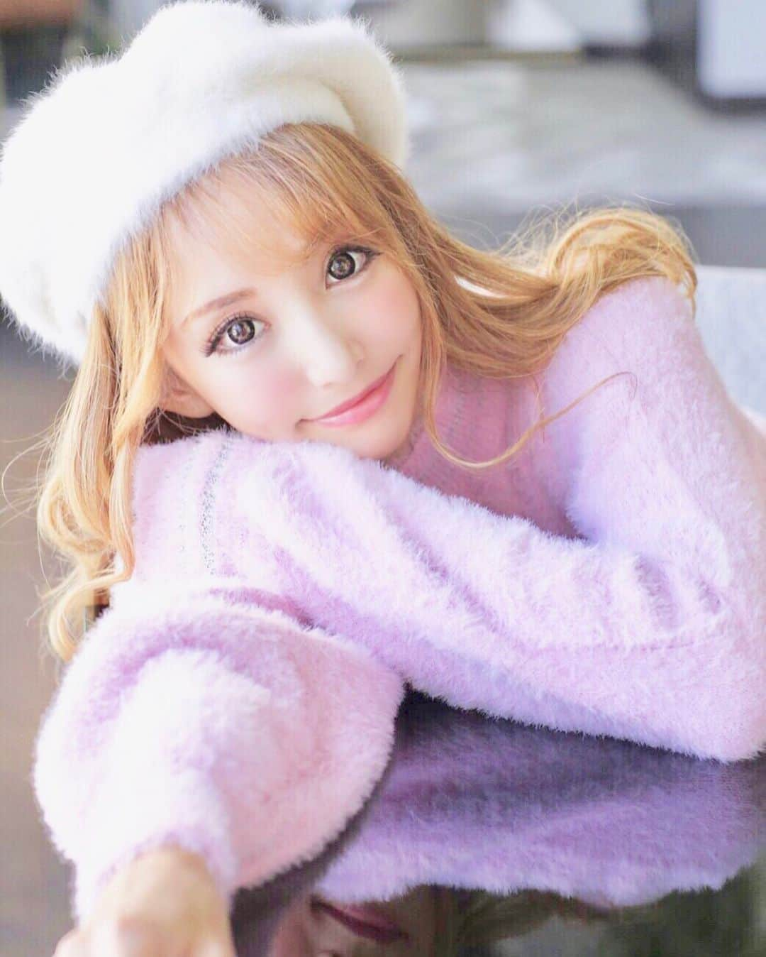 武田静加さんのインスタグラム写真 - (武田静加Instagram)「﻿ ⛄️web catalog⛄️﻿ @michellmacaron_official﻿ ﻿ Macaron﻿ Autumn&Wintercollection'19﻿ ﻿ ﻿ 完成‼︎﻿ モデルやらせて頂きました🙏♥️﻿ ﻿ ﻿ 写真はデータもらってアップ﻿ させて頂いてます⛄️♥️﻿ お仕事できて嬉しいです！﻿ いつもありがとうございます！﻿ 是非マカロン見てみてね！﻿ かわいーーーーのだっ😚✨﻿ ﻿ ﻿ #カタログ#モデル#撮影#思い出﻿ #ミシェルマカロン#AW」9月10日 18時58分 - takedashizuka0517