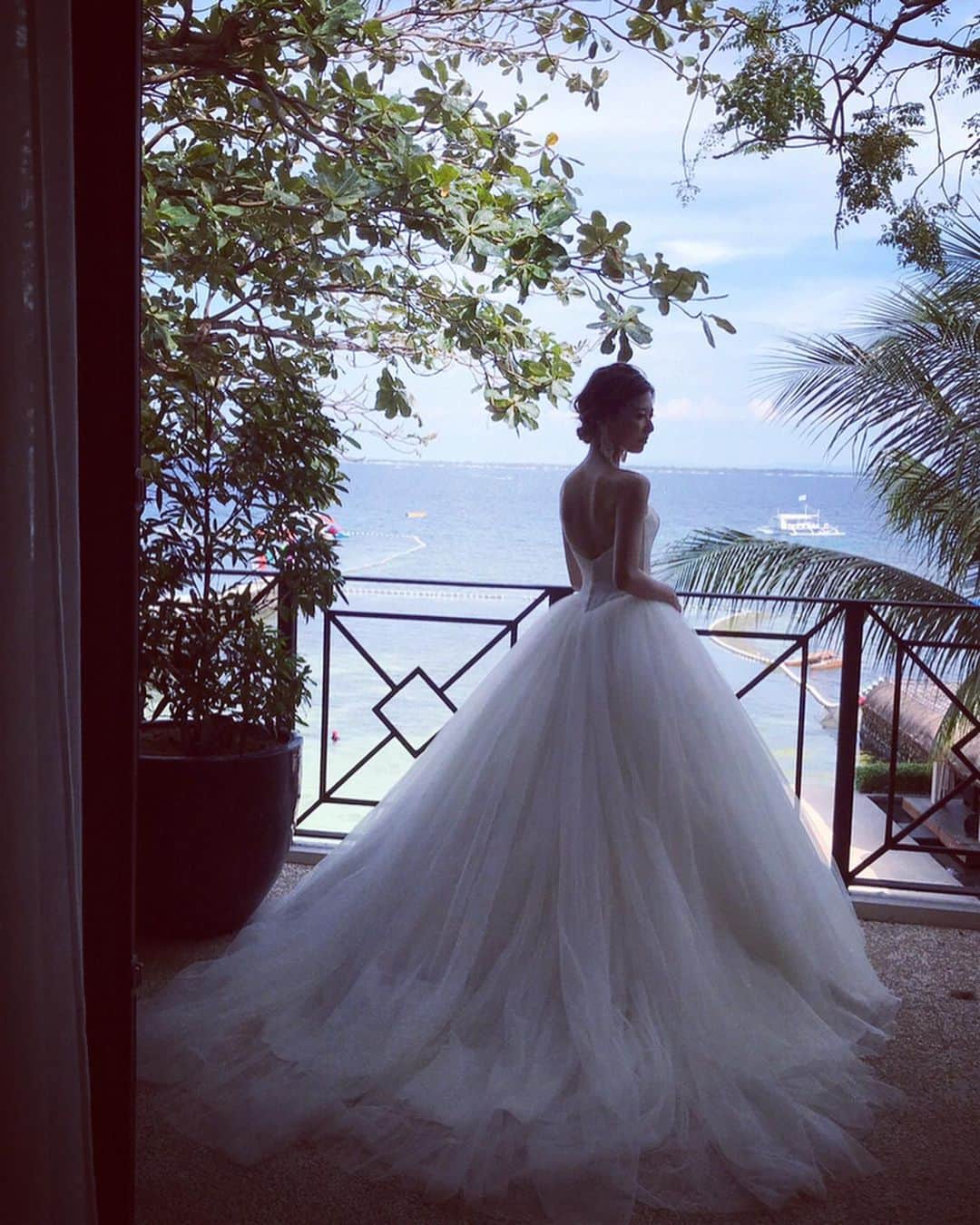 土田瑠美さんのインスタグラム写真 - (土田瑠美Instagram)「wedding dress姿美しい♡ どの角度から見ても素敵でした」9月10日 19時02分 - ru0711