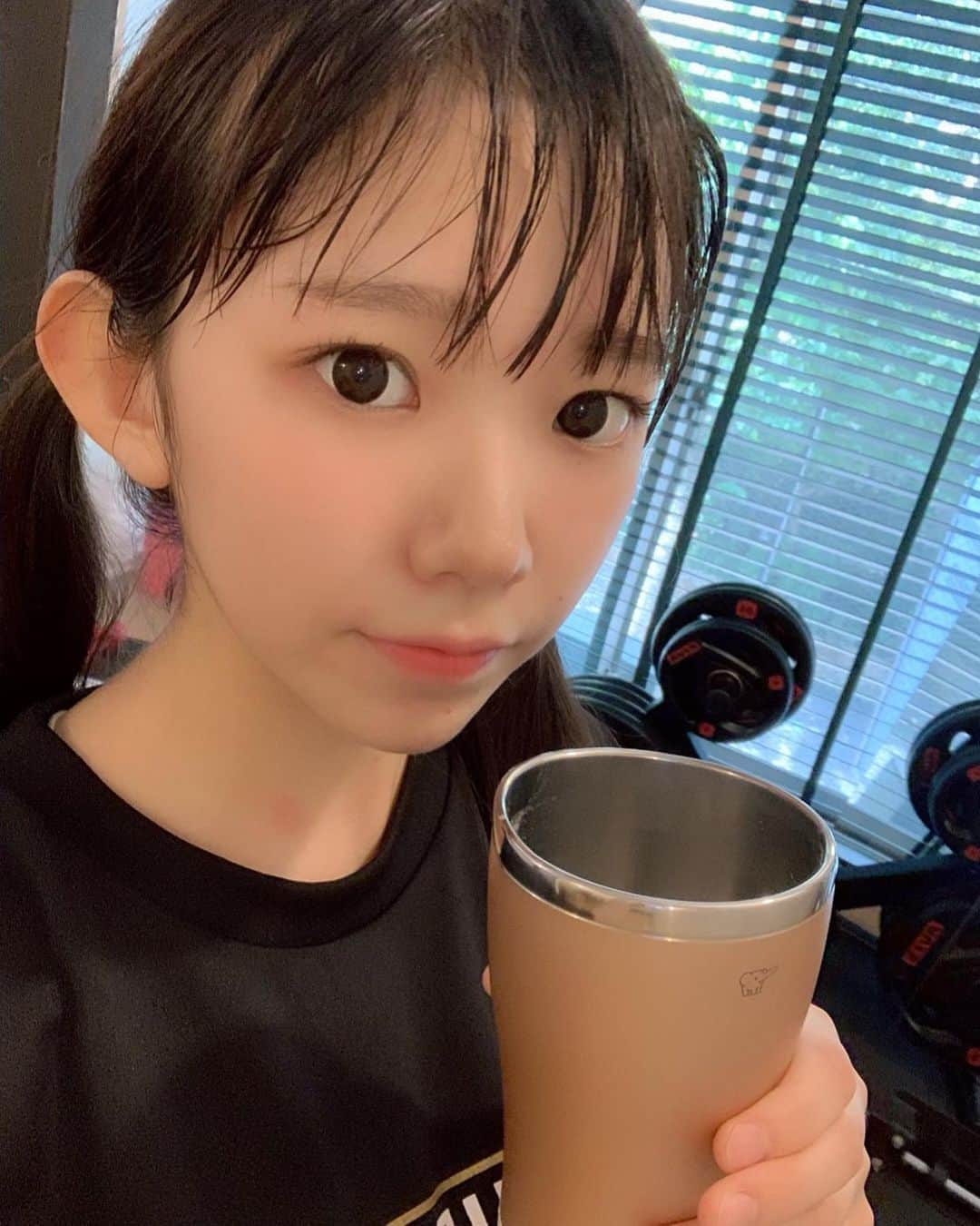 長澤茉里奈さんのインスタグラム写真 - (長澤茉里奈Instagram)「. @bosty_official でトレーニング！！ お腹とお尻と二の腕のトレーニングしました！！ 先生の、爽やかな笑顔で追い込んでくる感じがほんとにやばいけど、絶対結果出るこれは...！！！明日の筋肉痛がドキドキ(´°̥̥̥̥̥̥̥̥ω°̥̥̥̥̥̥̥̥｀)笑  まりは食事がほんっとにだめだめなので食事の指導もしっかりしてもらえてほんとにありがたい...😭😭 2ヶ月で絶対結果出すー！！！ がんばるぞいぞい！！！ @bosty_official  #パーソナルトレーニング  #トレーニング  #メリハリボディ 目指す #一緒に頑張る仲間が欲しい」9月10日 19時10分 - marinanagasawa1008