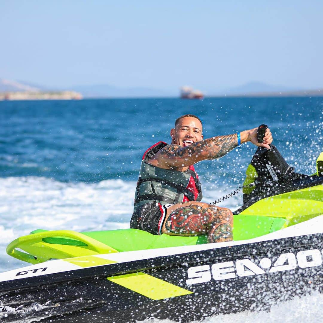 アシュリー・ケインさんのインスタグラム写真 - (アシュリー・ケインInstagram)「On a wave, no jet ski 😎🌊🇹🇷」9月10日 19時24分 - mrashleycain