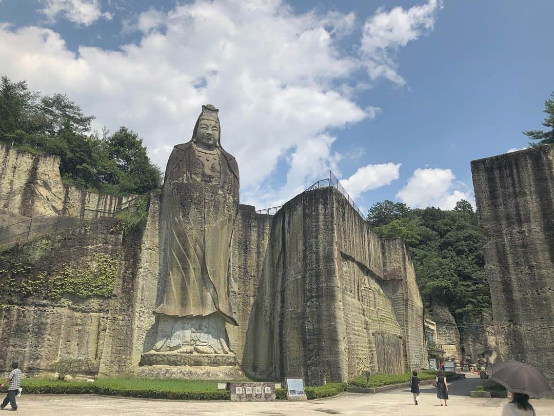 早川真生さんのインスタグラム写真 - (早川真生Instagram)「#大谷寺 #宇都宮#平和観音 すごごごご〜〜い🔥  #大谷資料館 は日本離れしててエジプトに来てる雰囲気に包まれるよ ！ 人生に一度は行った方がいいと思うオススメスポット！ @宇都宮  #御朱印#御朱印ガール#神社仏閣 #寺#神社#⛩ #instalike #instapic #instaphoto#l4l #like4like#follow#instagood」9月10日 19時59分 - hayakawa_mai