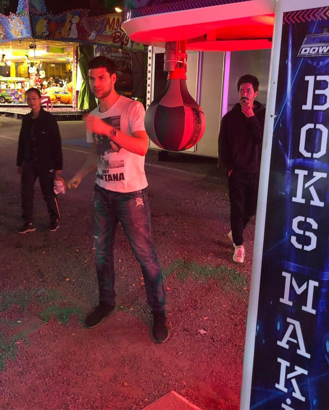 ドミトリ・オフチャロフさんのインスタグラム写真 - (ドミトリ・オフチャロフInstagram)「Amazing time in Nantes 🎪🥊❤️🏓」9月10日 20時04分 - dimaovtcharov