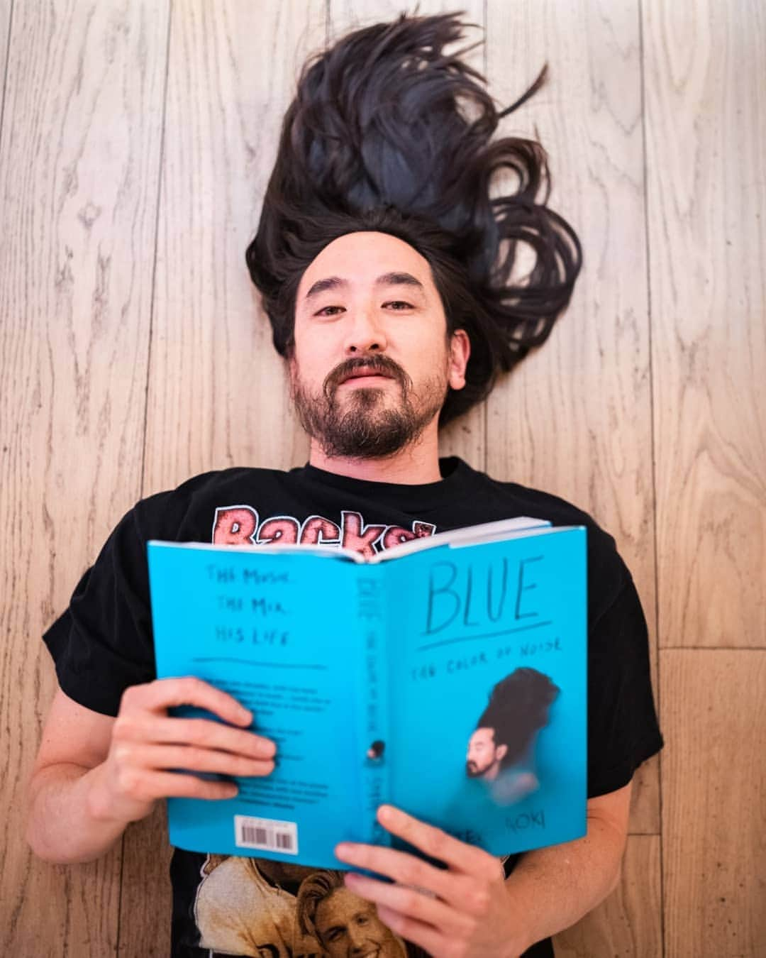 スティーヴ・アオキさんのインスタグラム写真 - (スティーヴ・アオキInstagram)「Cant judge a book by its Steve #bluethecolorofnoise」9月10日 20時56分 - steveaoki