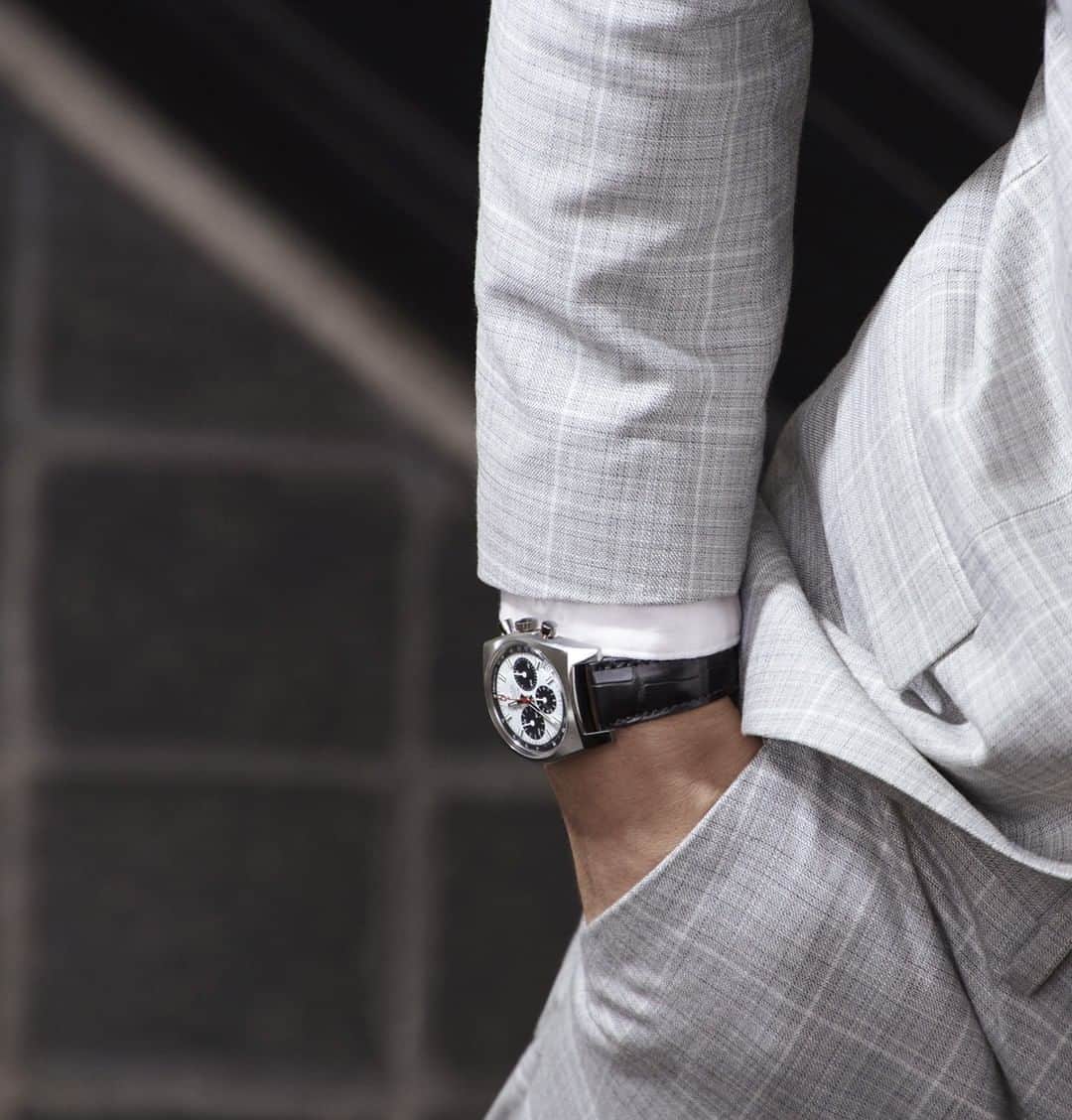 ゼニスのインスタグラム：「#A384: 37mm of pure El Primero bliss, the A384 Revival isn't another vintage-inspired piece, but a historically accurate rendition that is as outstanding today as its predecessor was 50 years ago.  #Zenith #ZenithWatches #Watches #Watch #Watchesofinstagram #Watchfam #WatchoftheDay #Luxury #WatchAddict #Watchcollector #Horology #DailyWatch #ElPrimero #Chronograph #VintageWatches」