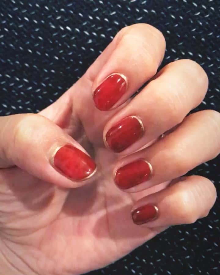 のインスタグラム：「#newnails💅 #ヴィンテージライク なネイルデザインかなり好き！！」