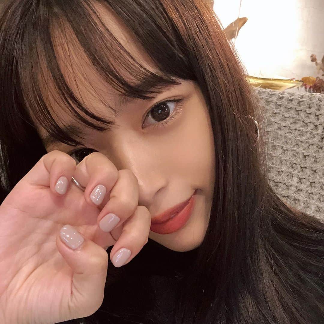 近藤千尋のインスタグラム：「更新し忘れていたネイル💅💓 また、産後に ジェルネイルしようっと😍✨ それまでは自爪ちゃんです😚  @risadlaw___  @tsubasa_by_dlaw.lapilie」