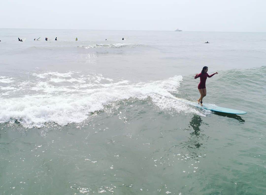 ユン・ジンソさんのインスタグラム写真 - (ユン・ジンソInstagram)「#surfing #today #jungmun #oceanlife . . . 오늘도 바다에서 산타크로스 처럼 사진 찍어주시는 #중문산타 님 감사합니다.」9月10日 21時20分 - augustjin