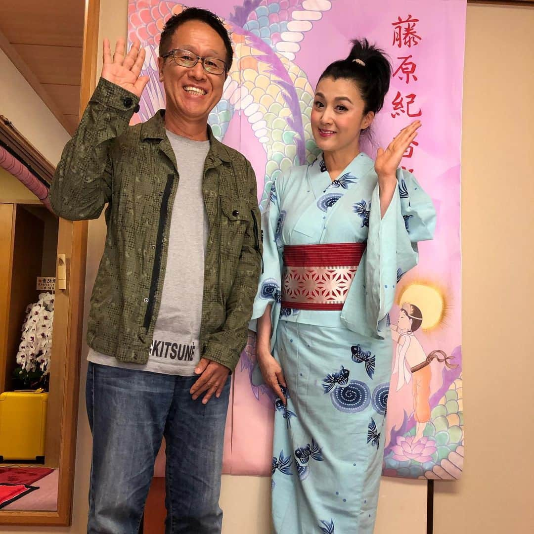 井上公造さんのインスタグラム写真 - (井上公造Instagram)「昨日は明治座に「サザエさん」を観劇に行ってきました。かなり大胆なストーリーで、爆笑あり、涙あり。紀香さん、完全にサザエさんでした😆  #明治座  #サザエさん  #藤原紀香  #松平健  #高橋恵子  #beautiful」9月11日 8時20分 - inouekozo39