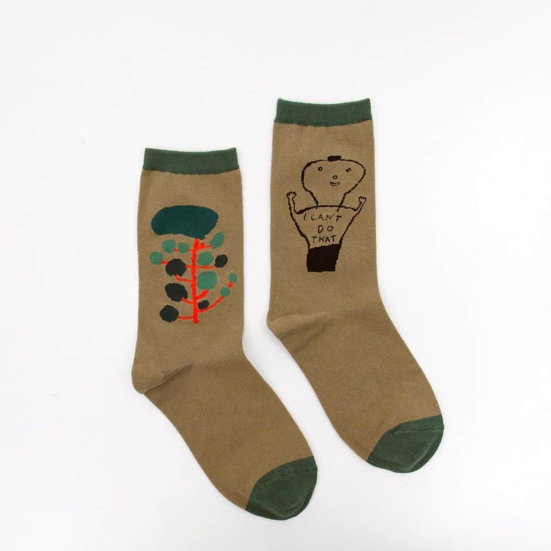 Mogu Takahashiのインスタグラム：「Soon will be released 🧦 They are very friendly, definitely will help you finding good sushi place! #ちょっとまっててね #mogu_socks」