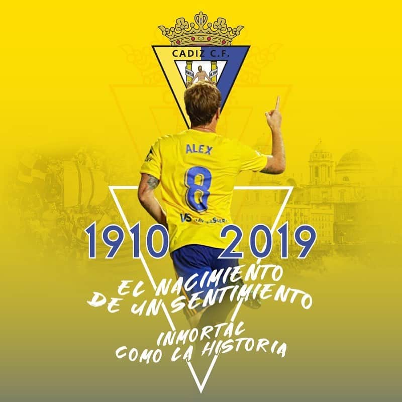 アレハンドロ・フェルナンデス・イグレシアスのインスタグラム：「Para entenderlo hay que vivirlo... Felices 109 años cadistas 💛💙 “Me han dicho que el amarillo...”」