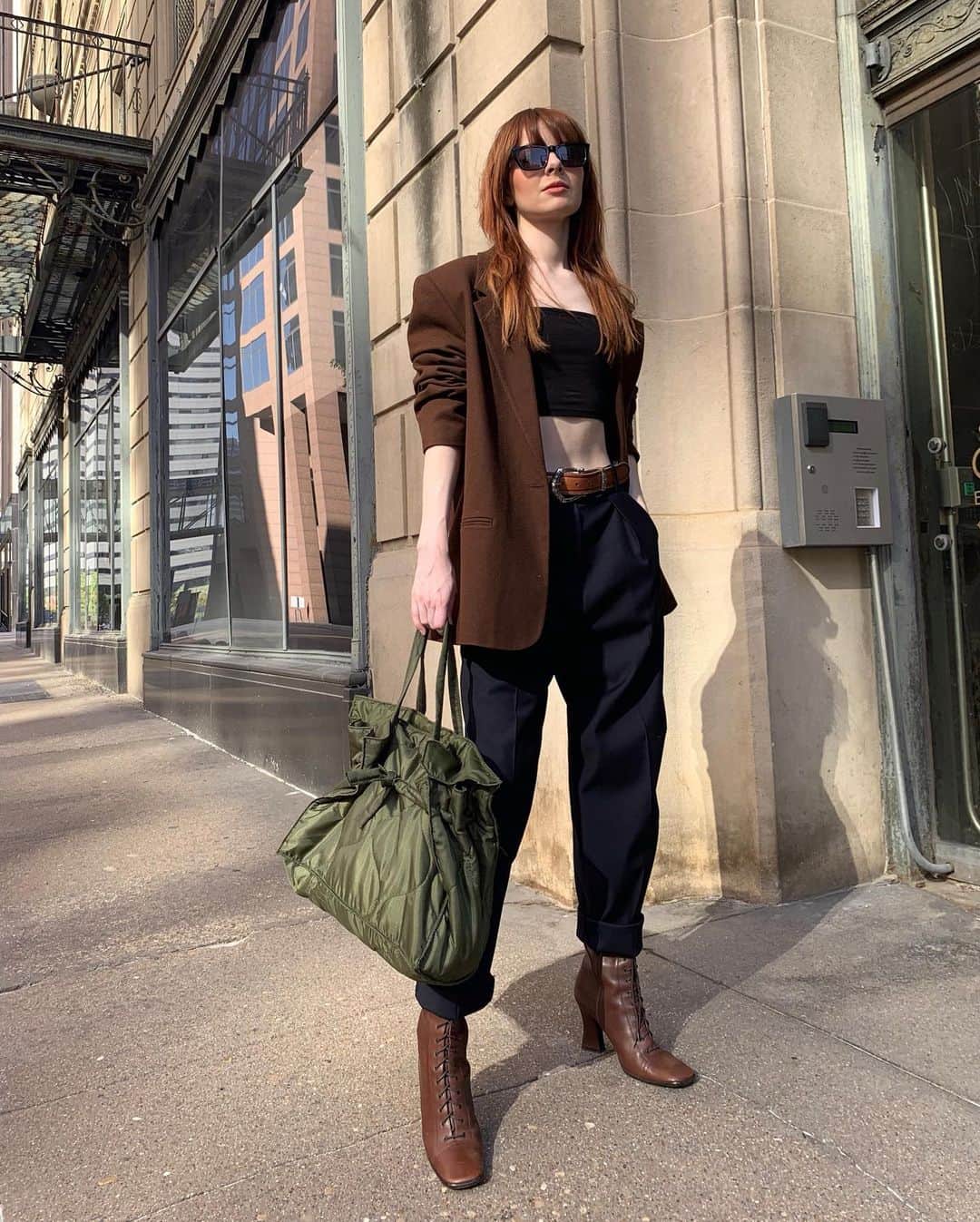 ジェーン・アルドリッジのインスタグラム：「Early 2000s @prada boots 👢 👏❤️」