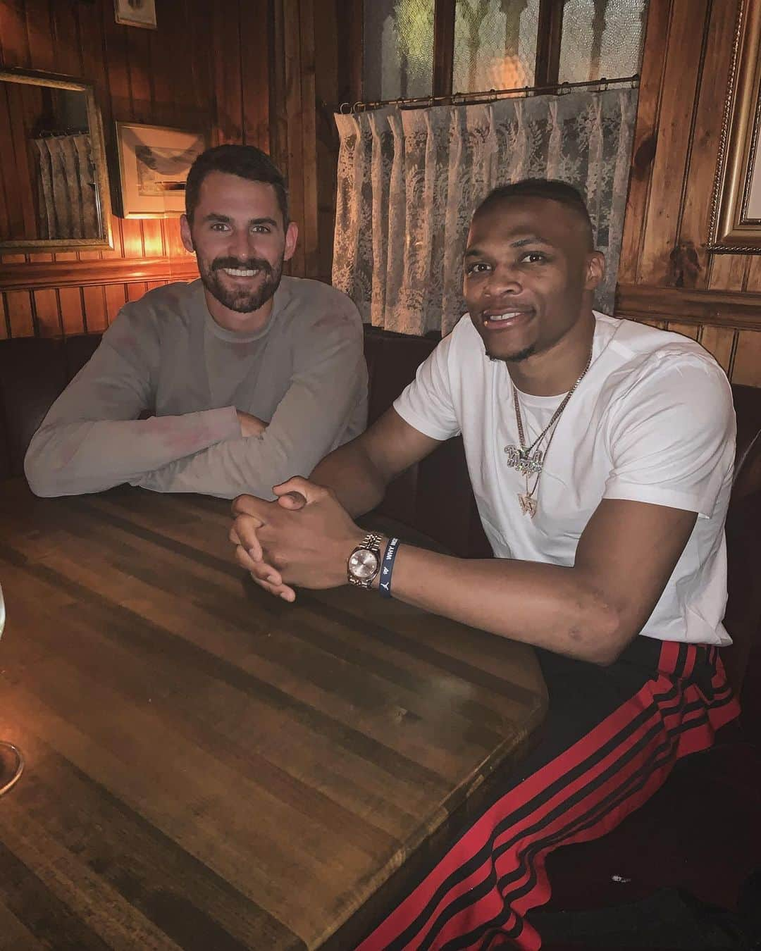 ケビン・ラブさんのインスタグラム写真 - (ケビン・ラブInstagram)「Drop your Hero and get yourself a Zero. 0️⃣&0️⃣ @russwest44」9月11日 1時03分 - kevinlove