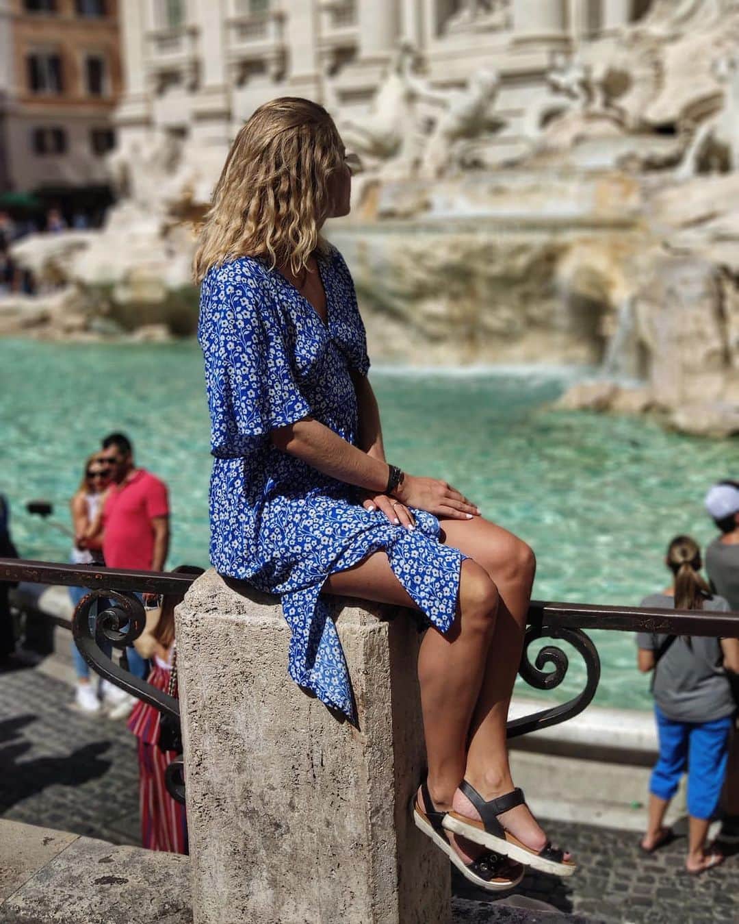 マリー・ギャヨさんのインスタグラム写真 - (マリー・ギャヨInstagram)「Believe in the beauty of your dream #Life #Rome #Flow #Fountain #Explore #Observe」9月11日 1時08分 - marie.gayot