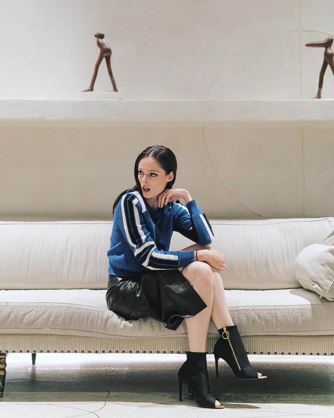 ココ・ロシャさんのインスタグラム写真 - (ココ・ロシャInstagram)「Now this is my idea of a comfy rainy-day #NYFW look (thanks @rebeccaminkoff) - not ready to hit the streets and leave the @marmaranyc though 🌧 📷 @genstreetstyle」9月11日 1時09分 - cocorocha