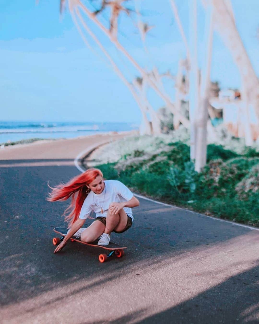Instagramさんのインスタグラム写真 - (InstagramInstagram)「“I just bought a board for skating around the city, but after a while it turned into a great passion!” says 21-year-old longboarder and graphic designer Kate Voynova (@katevoynova). “I wasn’t talented, but I had a lot of love and hard work, so I started to land tricks.”⁣ ⁣ Photo by @katevoynova」9月11日 1時11分 - instagram