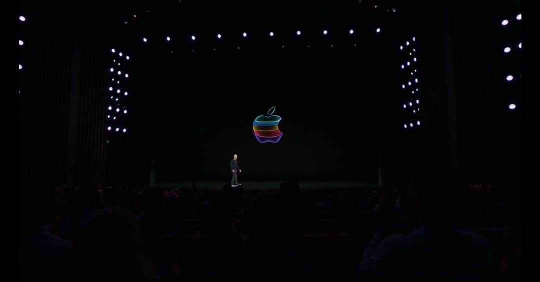 かじがや卓哉さんのインスタグラム写真 - (かじがや卓哉Instagram)「Appleスペシャルイベント始まった！！」9月11日 2時05分 - kajigaya