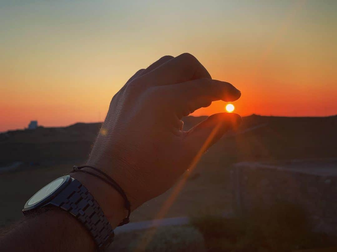 スタニスラス・ワウリンカさんのインスタグラム写真 - (スタニスラス・ワウリンカInstagram)「I can’t give you the sunset, but I can give you the night 🔭🙄🌄🌟🧸🧡⚡️ #sunset #sunsetlovers #dream #enjoy #enjoylife」9月11日 3時33分 - stanwawrinka85