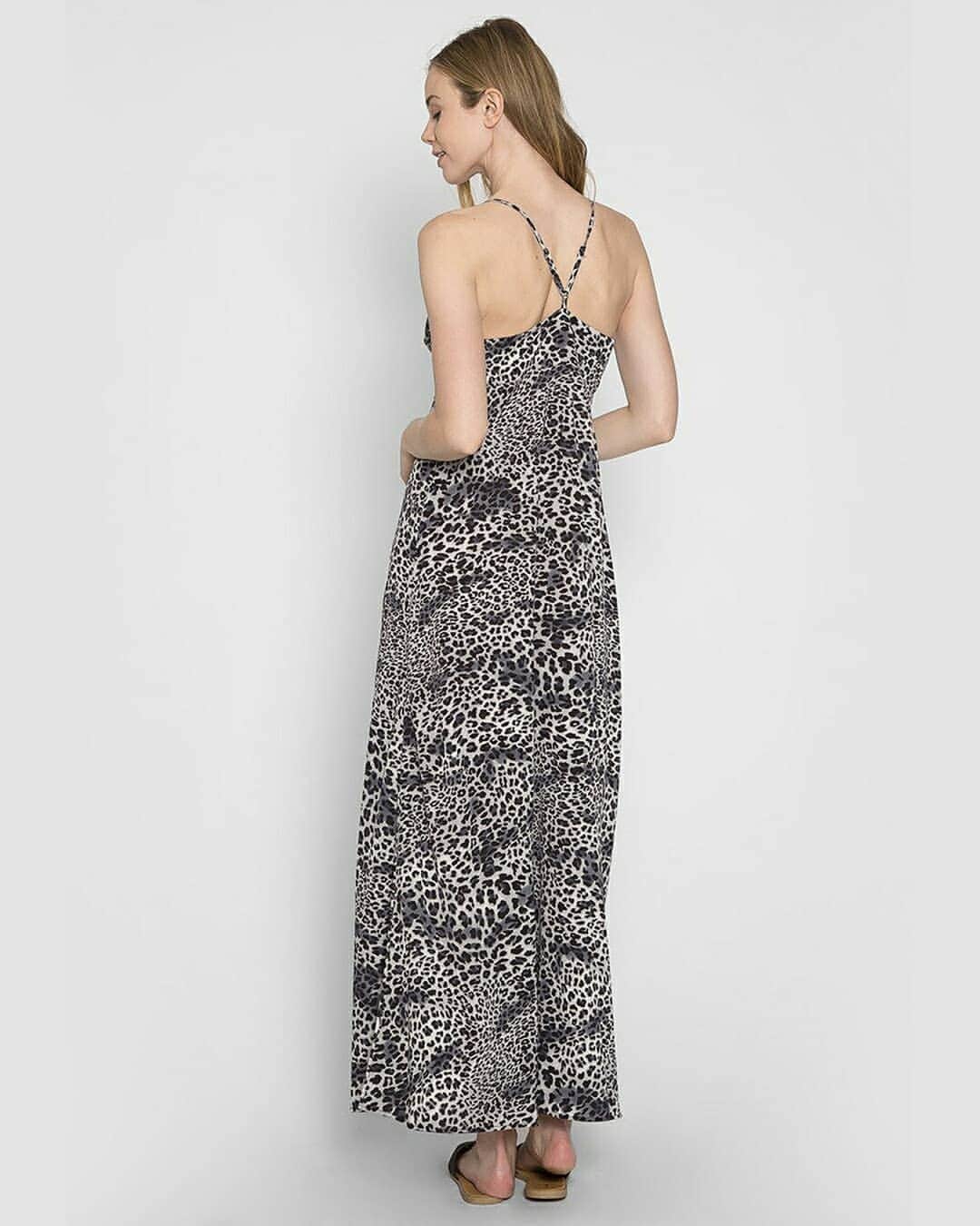 Wet Sealさんのインスタグラム写真 - (Wet SealInstagram)「Don't miss out on our 70% off end of season sale! Includes this leopard maxi 🐆 #wetseal」9月11日 3時48分 - wetseal