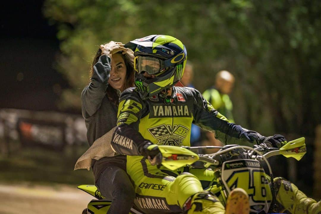 バレンティーノ・ロッシさんのインスタグラム写真 - (バレンティーノ・ロッシInstagram)「Training at the MotoRanch before Misano with the @vr46ridersacademyofficial 📸 @camilss」9月11日 4時21分 - valeyellow46