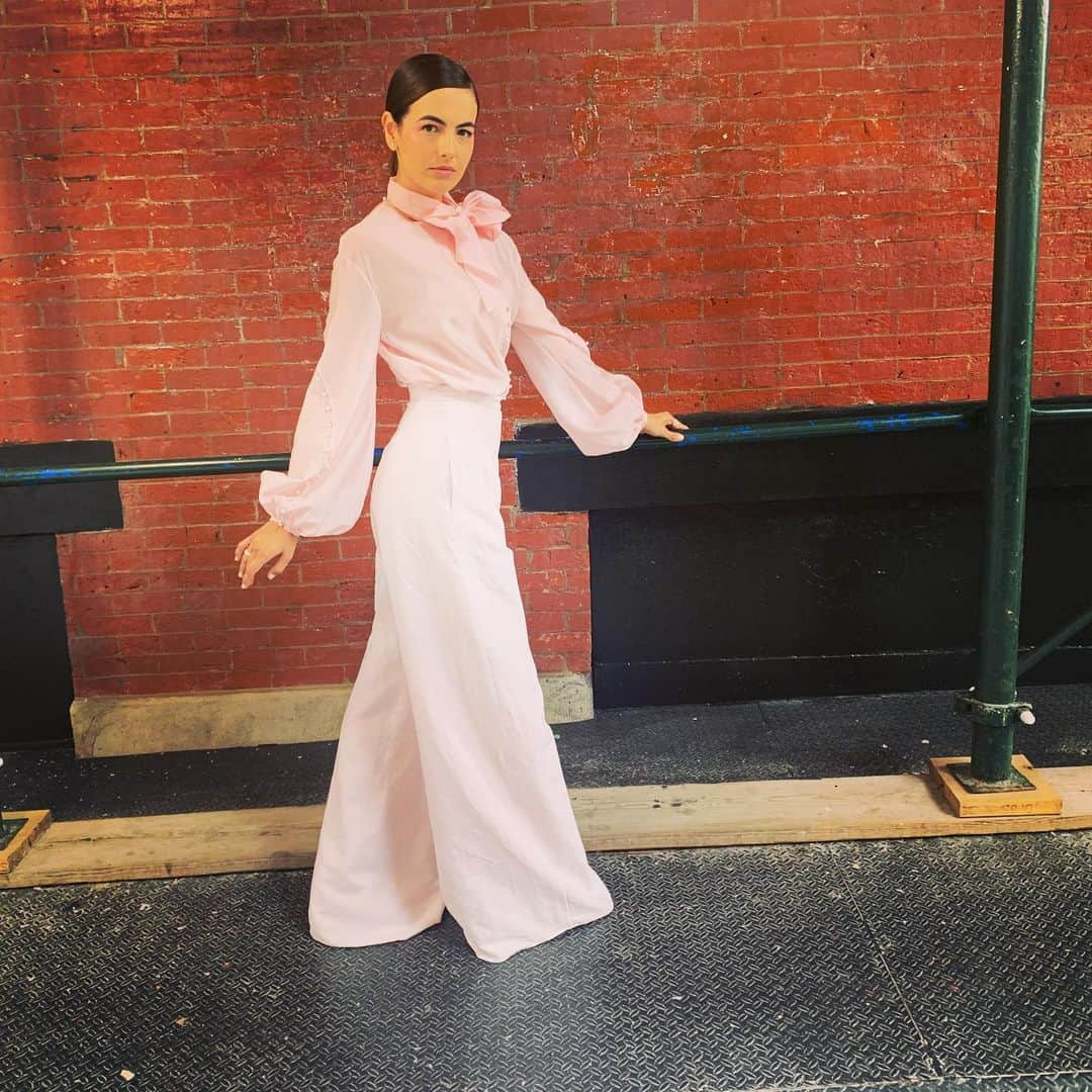 カミーラ・ベルさんのインスタグラム写真 - (カミーラ・ベルInstagram)「Brick Wall Series #nyc #nyfw #camillastravels #ootd」9月11日 4時54分 - camillabelle